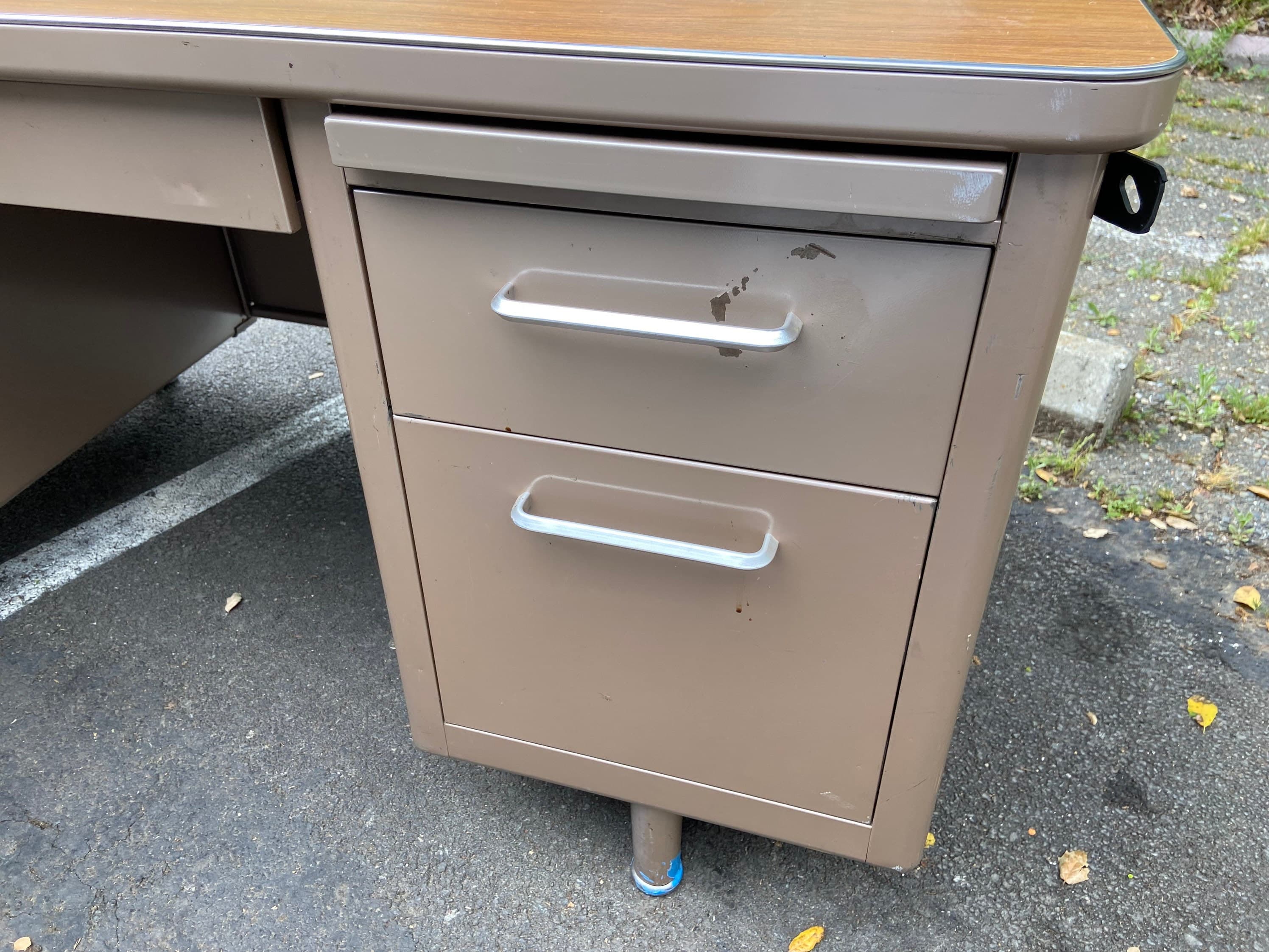 Steelcase vintage mid century modern L shape desk with return - Thumbnail 2