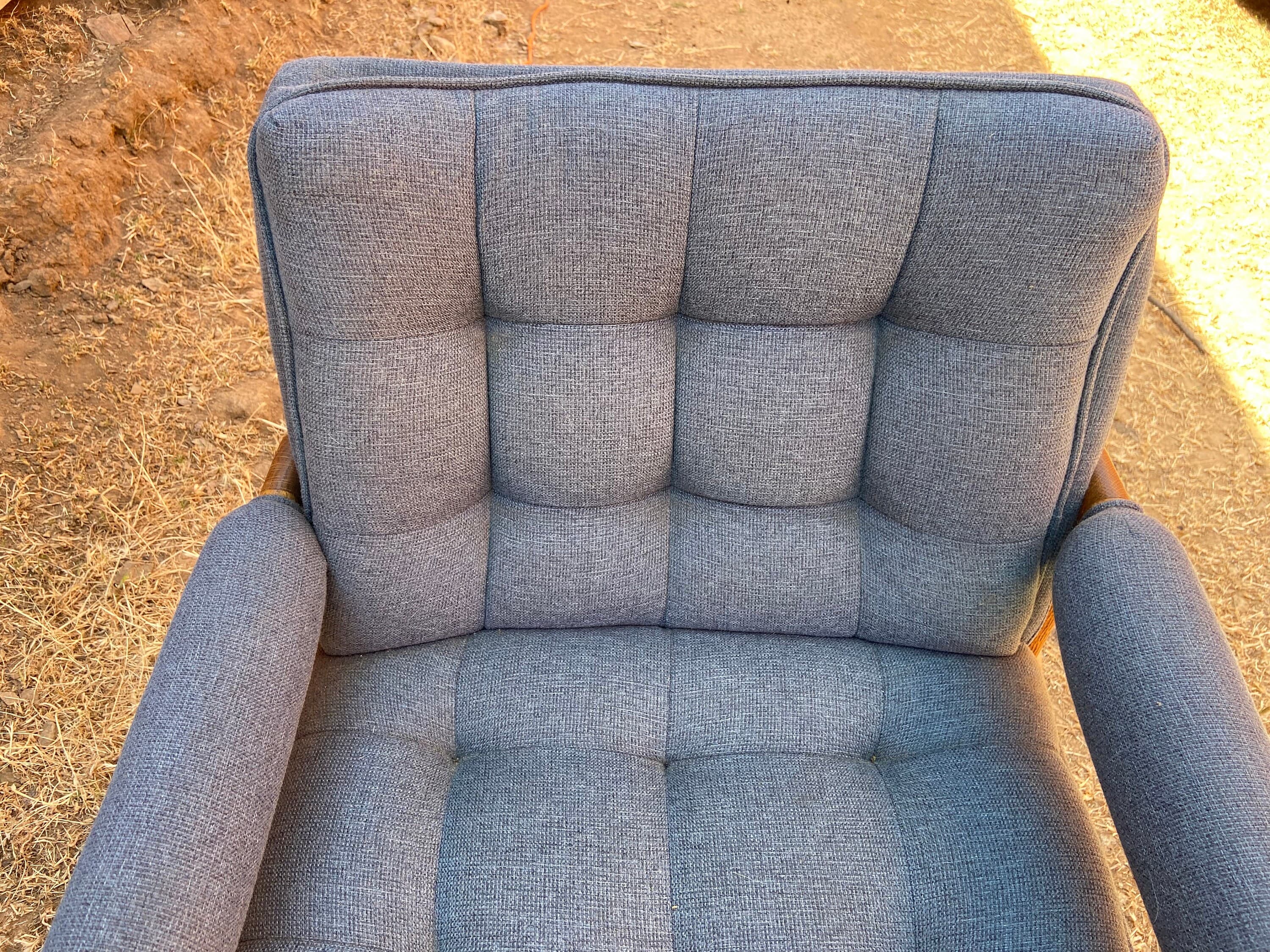 Vintage mid century modern upholstered arm chair - Thumbnail 3