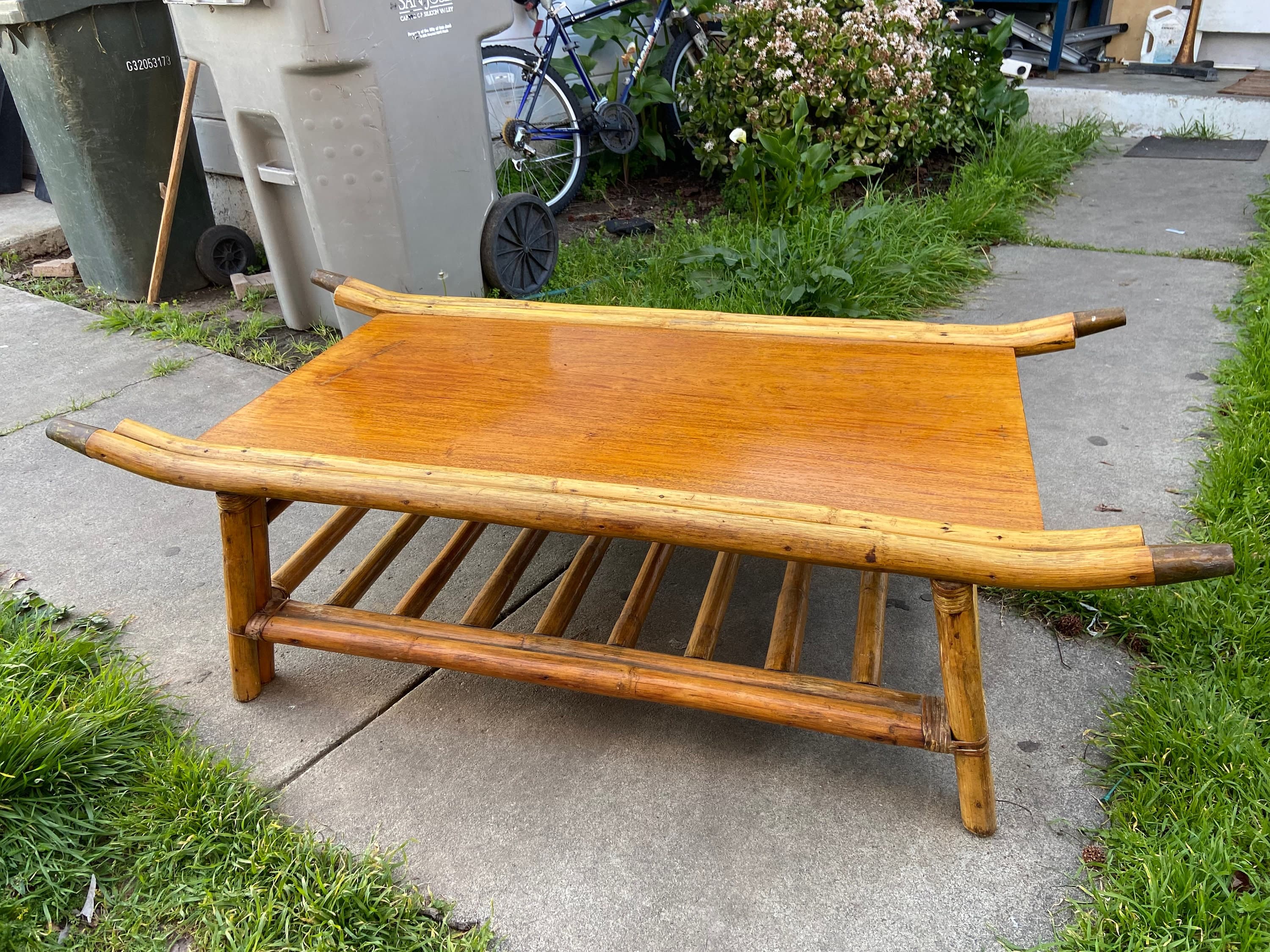 Vintage mid century modern rattan bamboo coffee table - Thumbnail 2