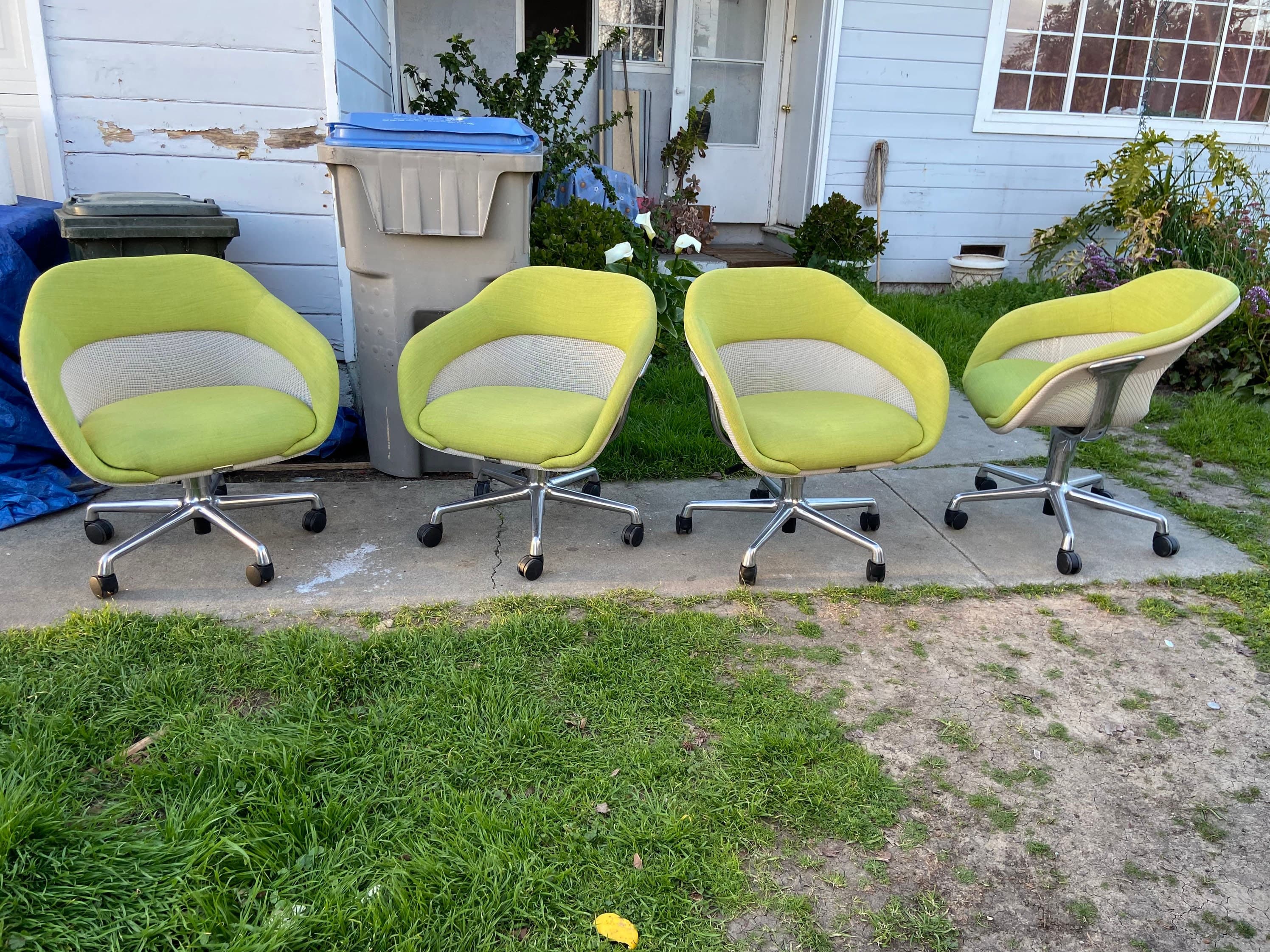 Steelcase coalesse s-w1 lounge chairs some scuffs and spots - Thumbnail 2