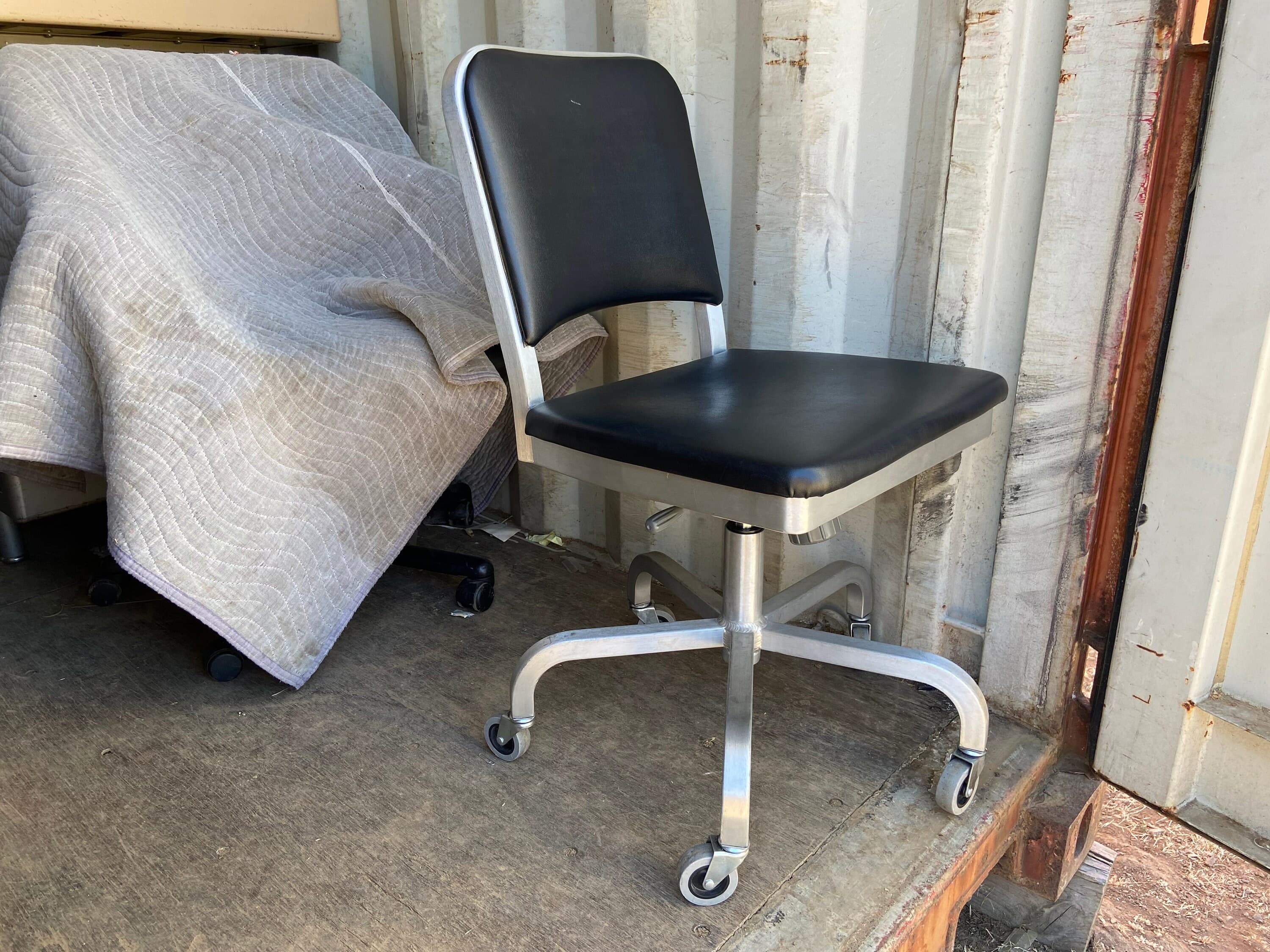 Emeco Navi swivel aluminum desk chair - Thumbnail 6