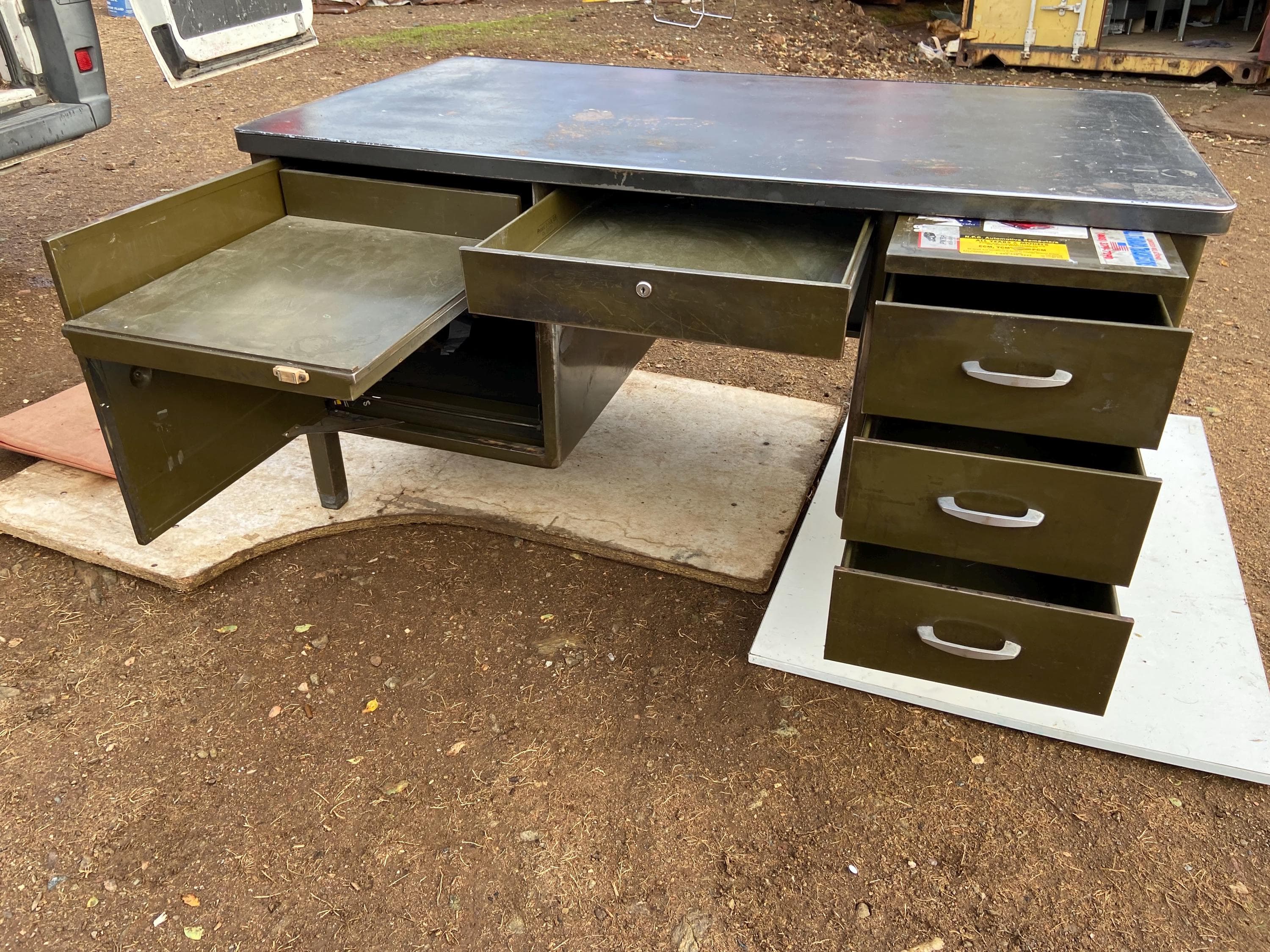 General fireproofing company Vintage mid century modern metal tanker desk needs restoration - Thumbnail 2