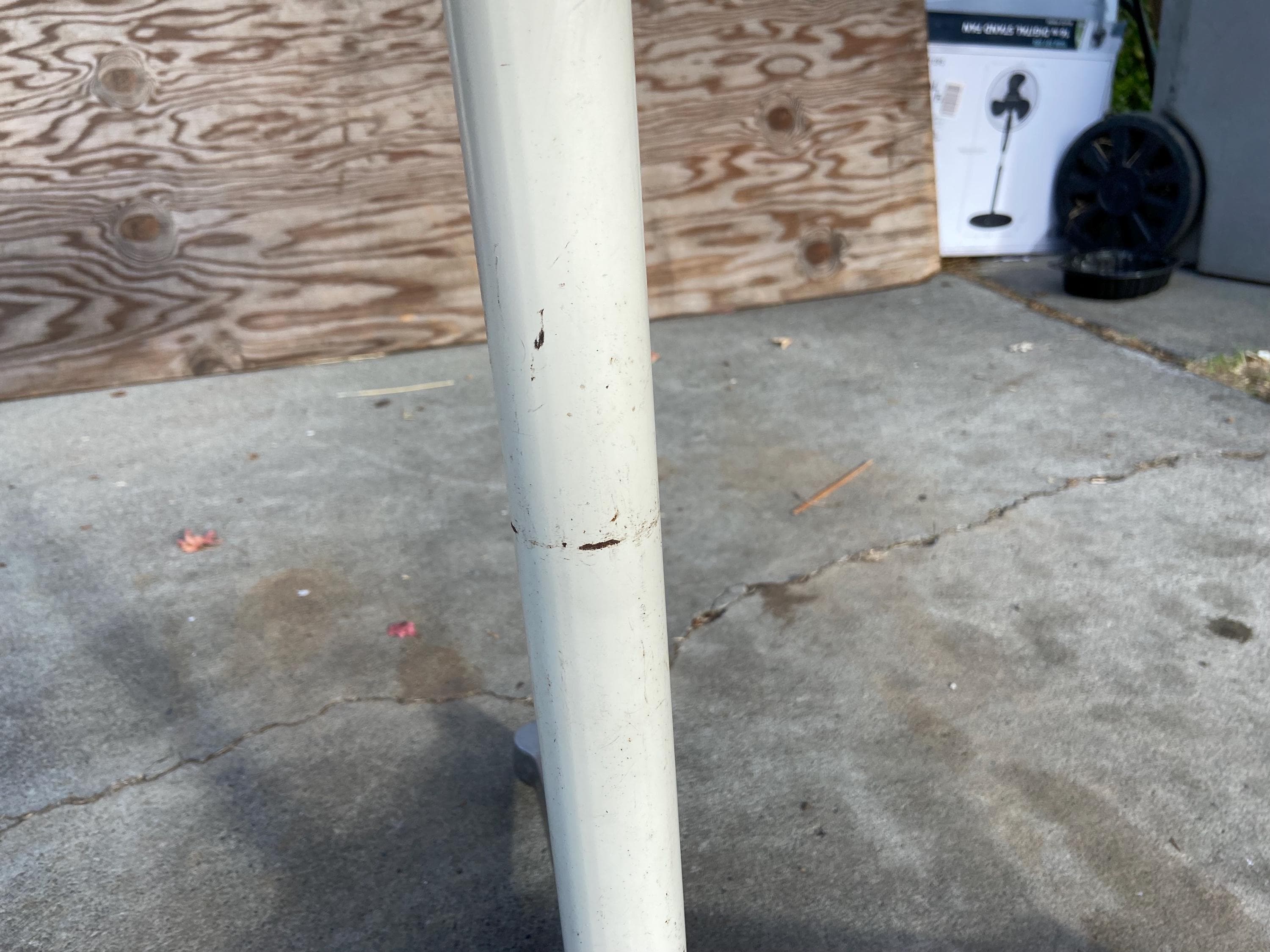 Charles and ray emaes for Herman Miller Mcm round table 36”/36”/28.5” has patina - Thumbnail 7