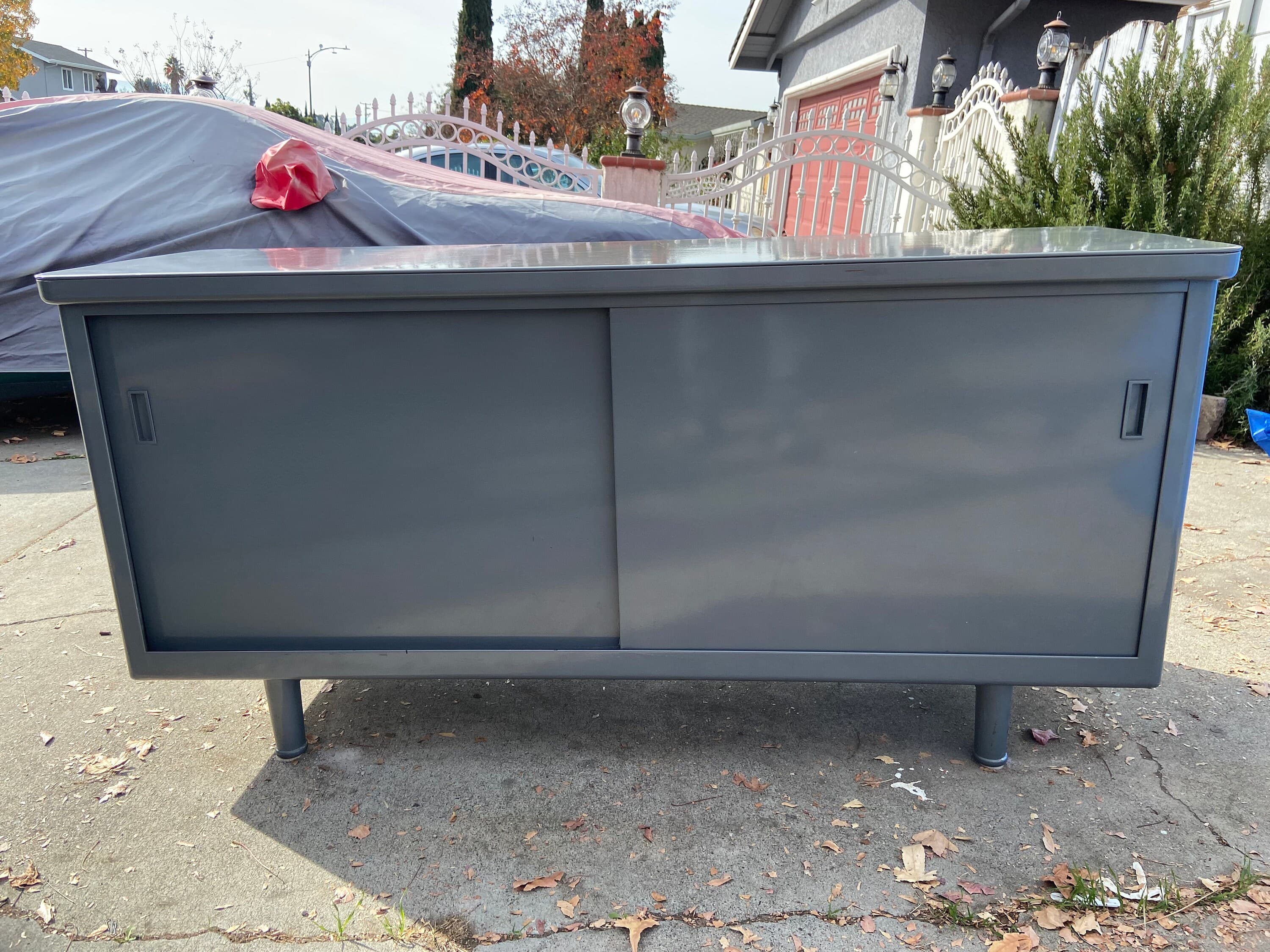 Steelcase style tanker credenza - Thumbnail 9