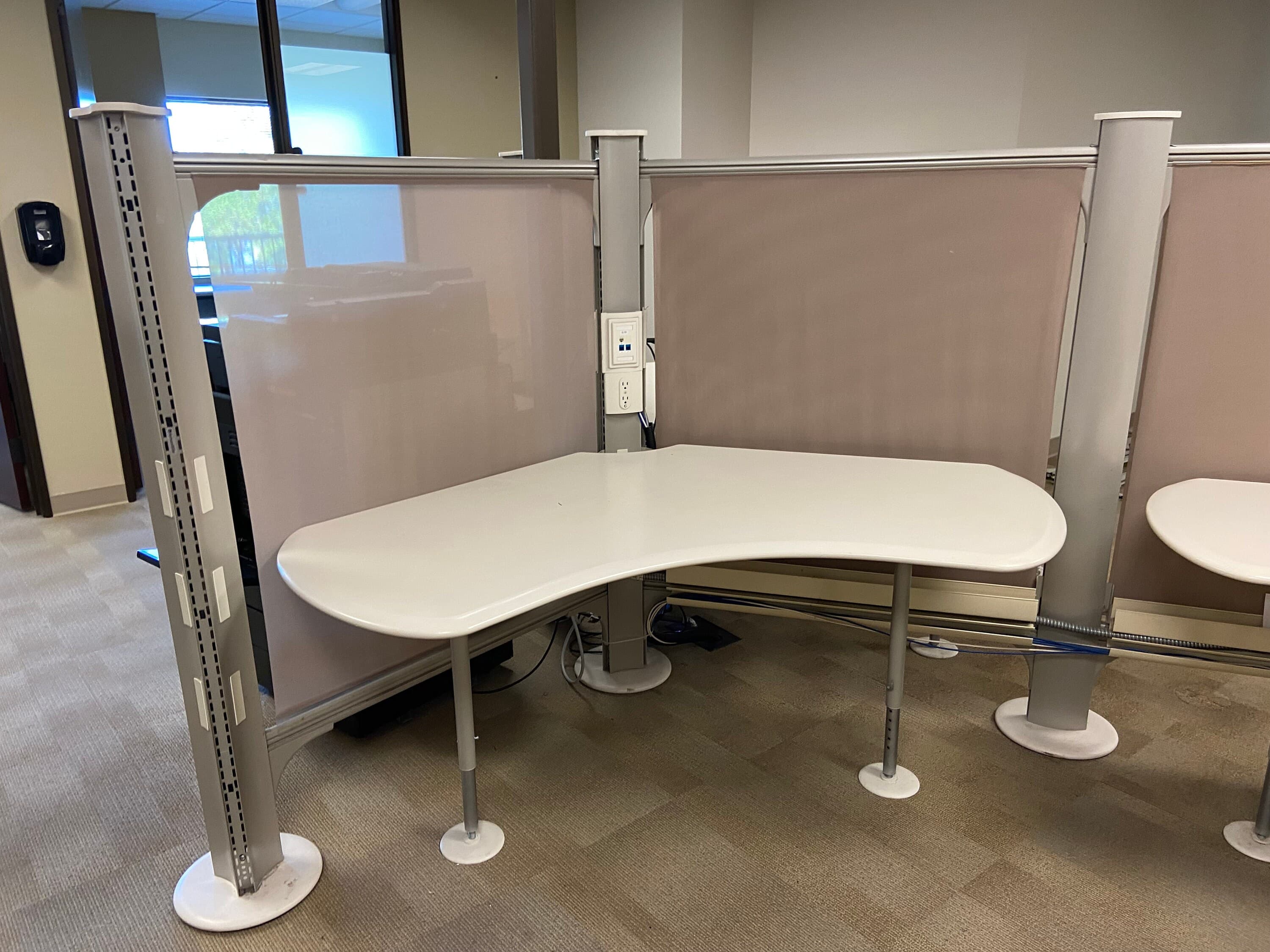 Vintage herman miller reaolve 120 boomerang workstation lot of 14 desks - Thumbnail 2