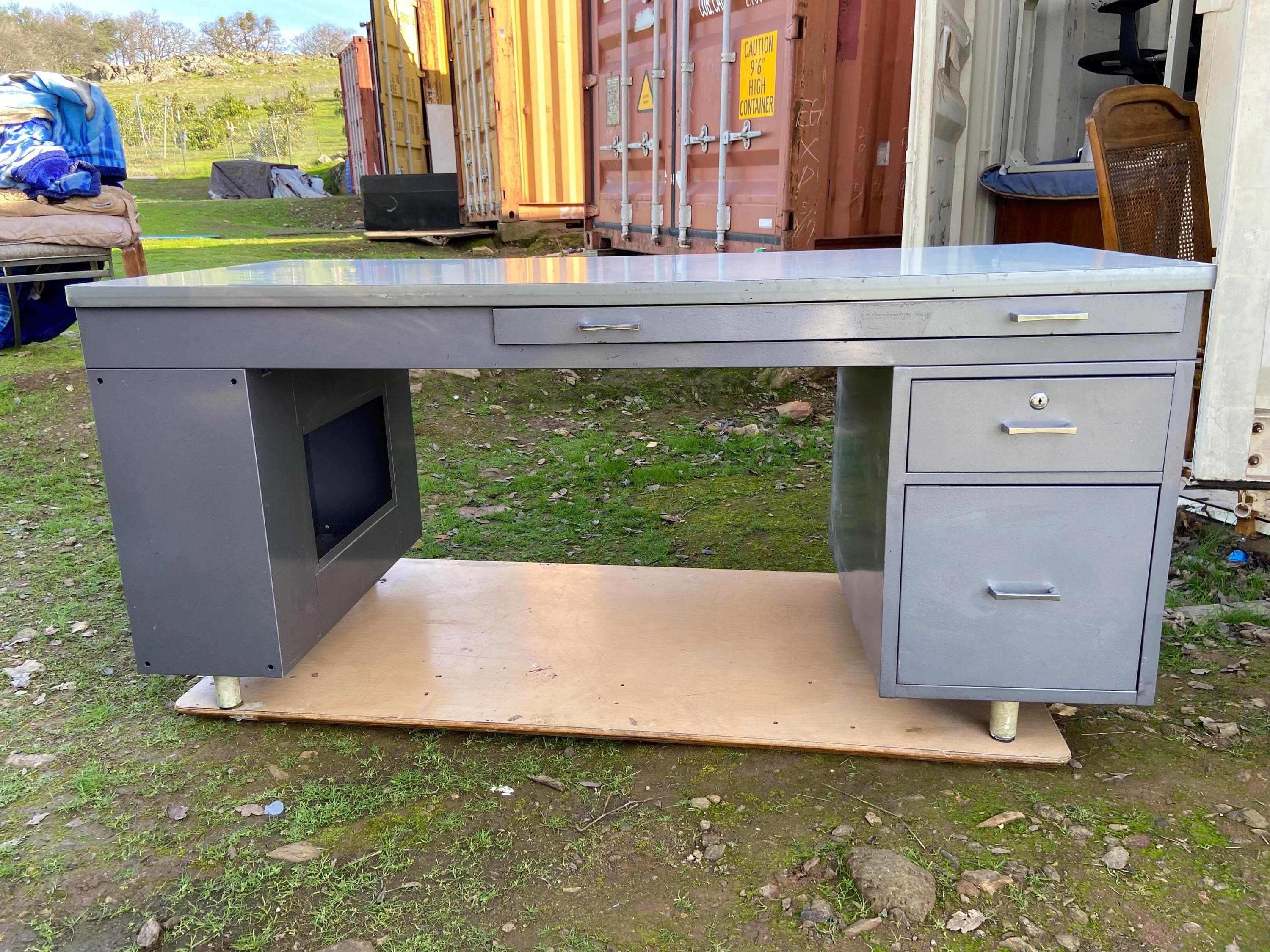 Vintage mid century modern metal tanker desk credenza workbench - Image 1