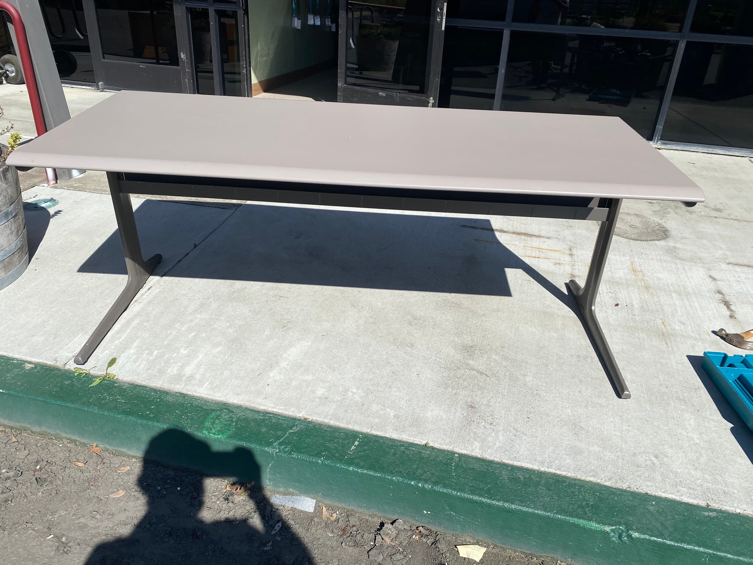 Herman miller work group desk - Thumbnail 8