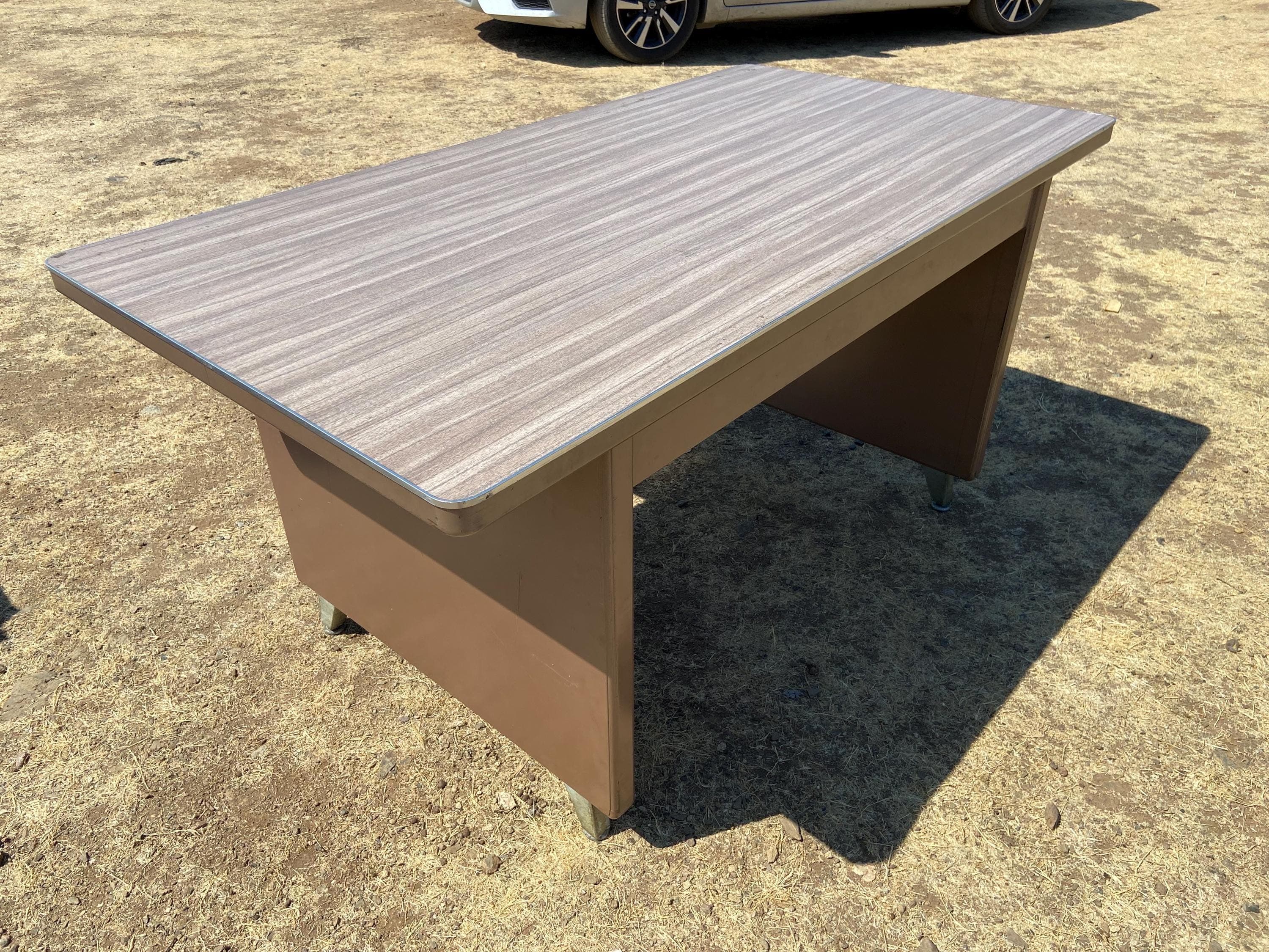 Shaw walker tanker desk - Thumbnail 3