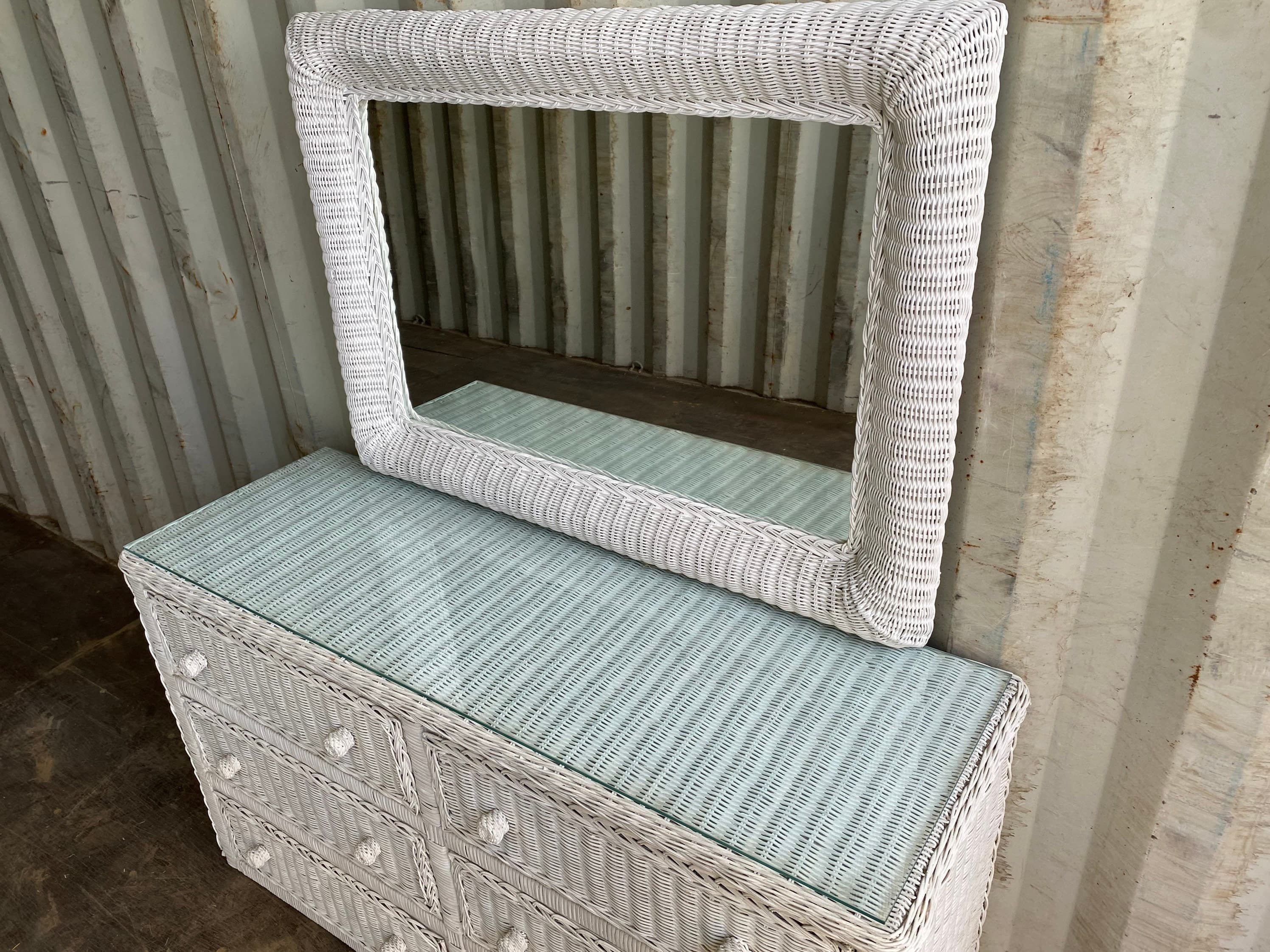 Vintage wicker dresser set - Thumbnail 2