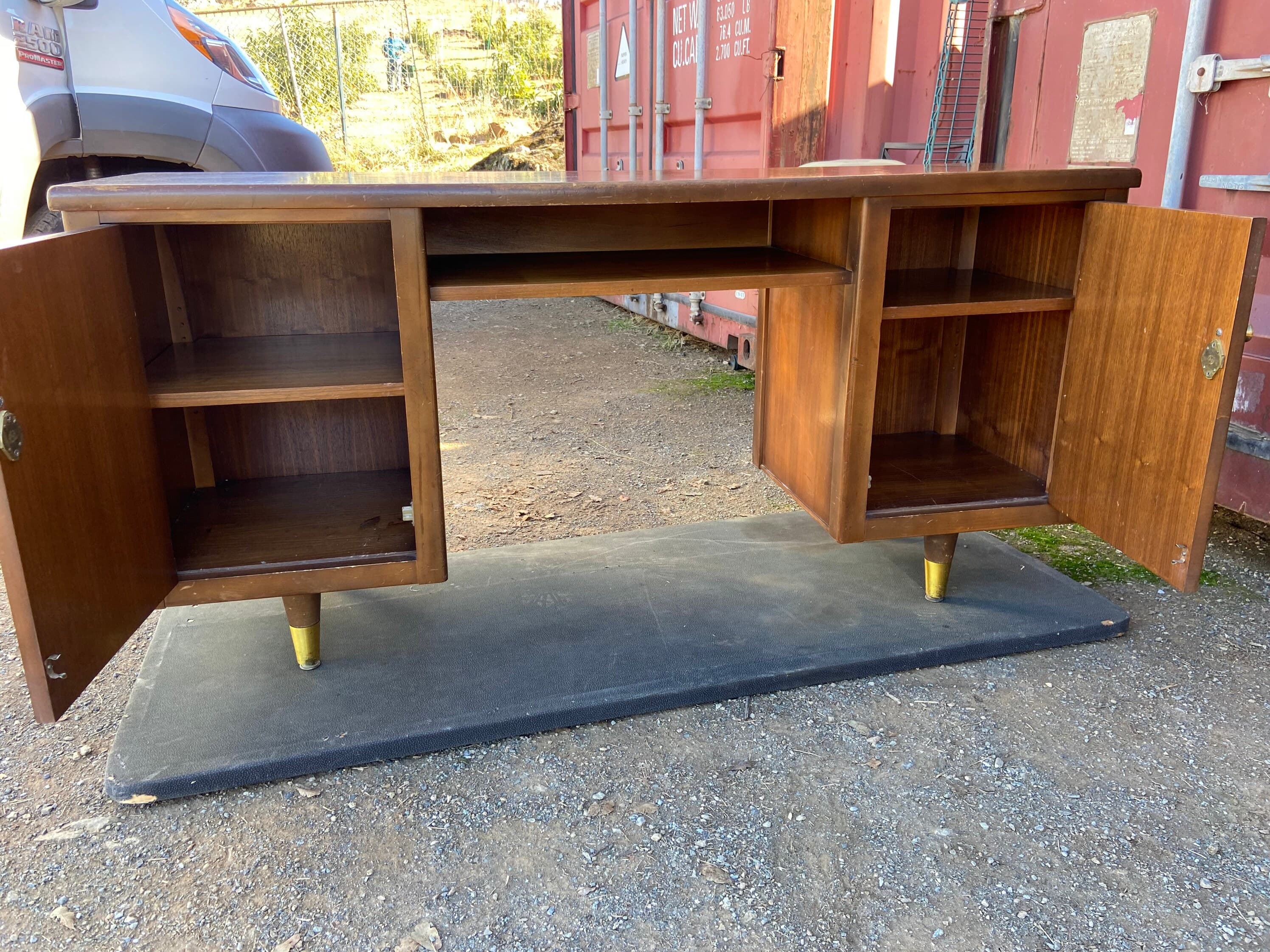 Vintage mid century modern wooden credenza - Thumbnail 2