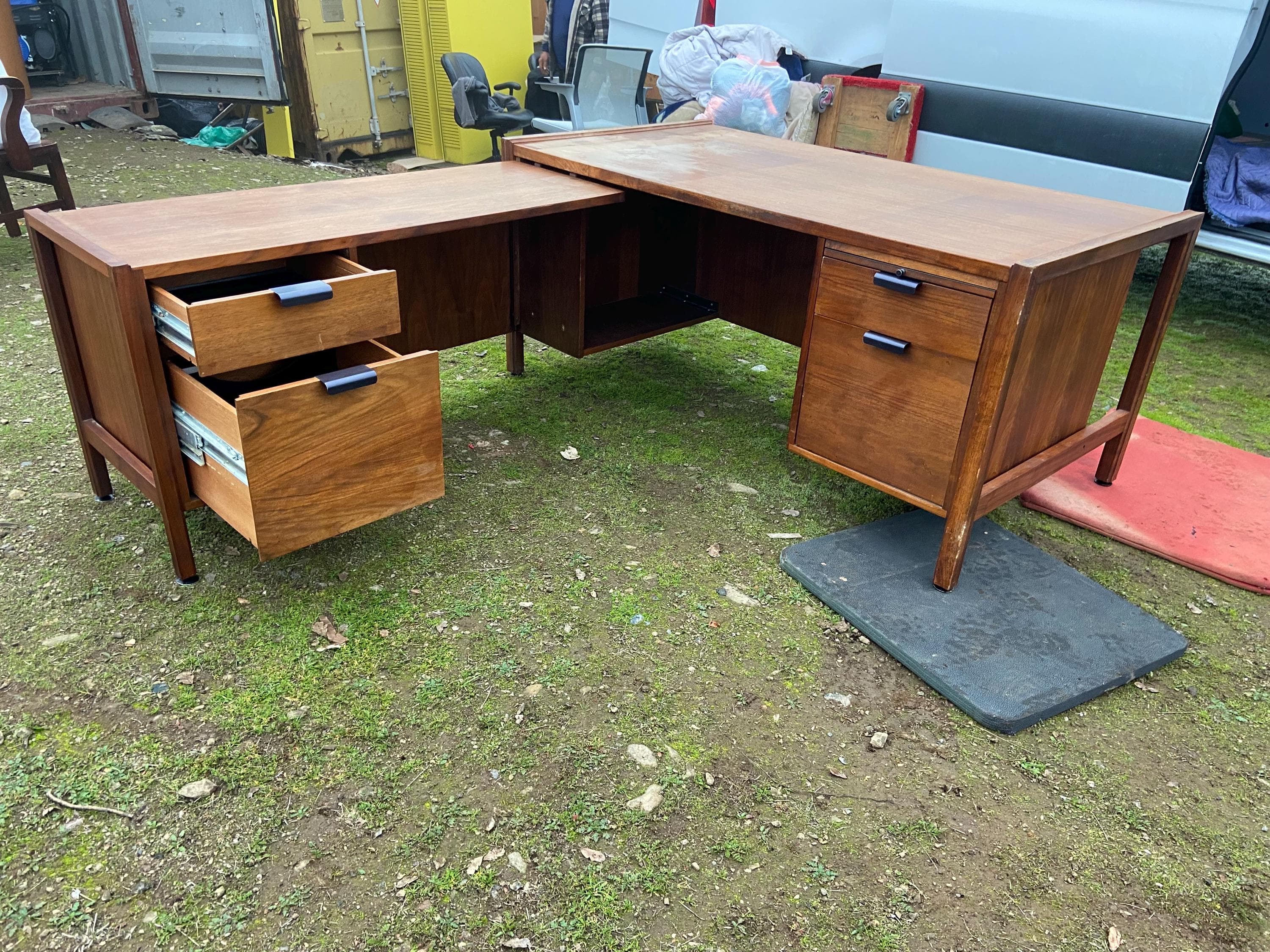 vintage mid century modern walnut corner desk surface top needs refinishing - Thumbnail 8