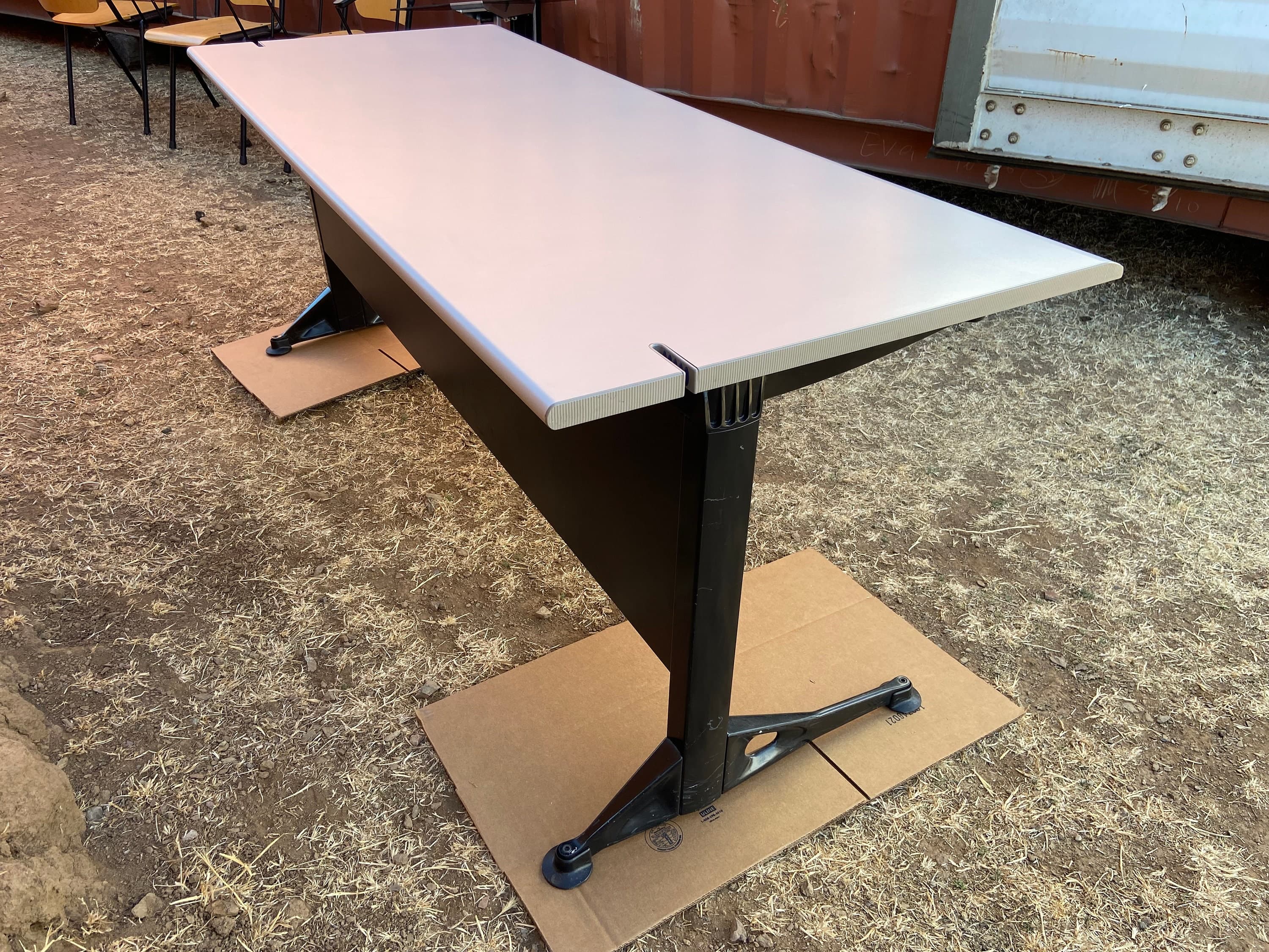 Herman miller work group desk - Thumbnail 2