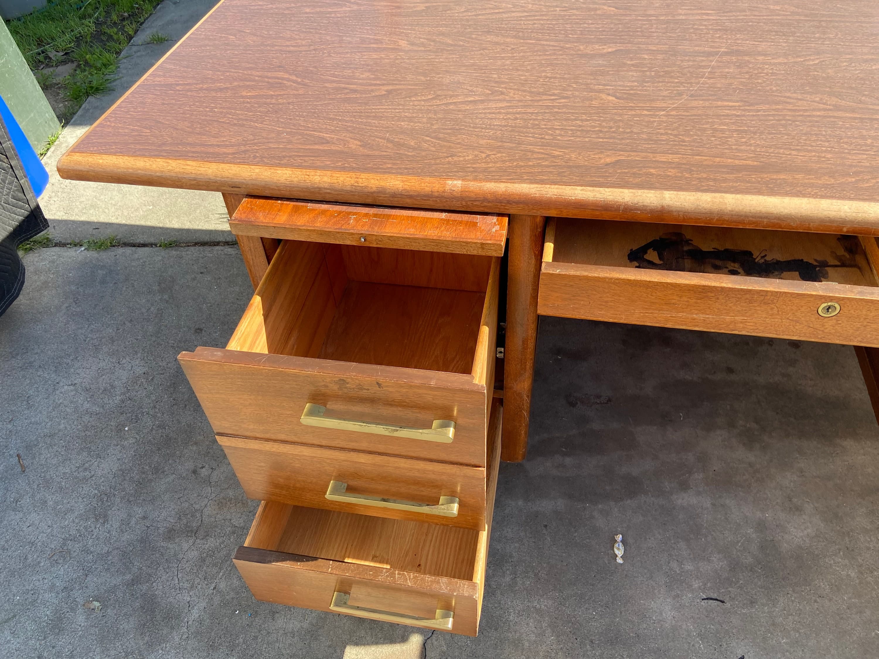 Vintage mid century modern executive desk - Thumbnail 6