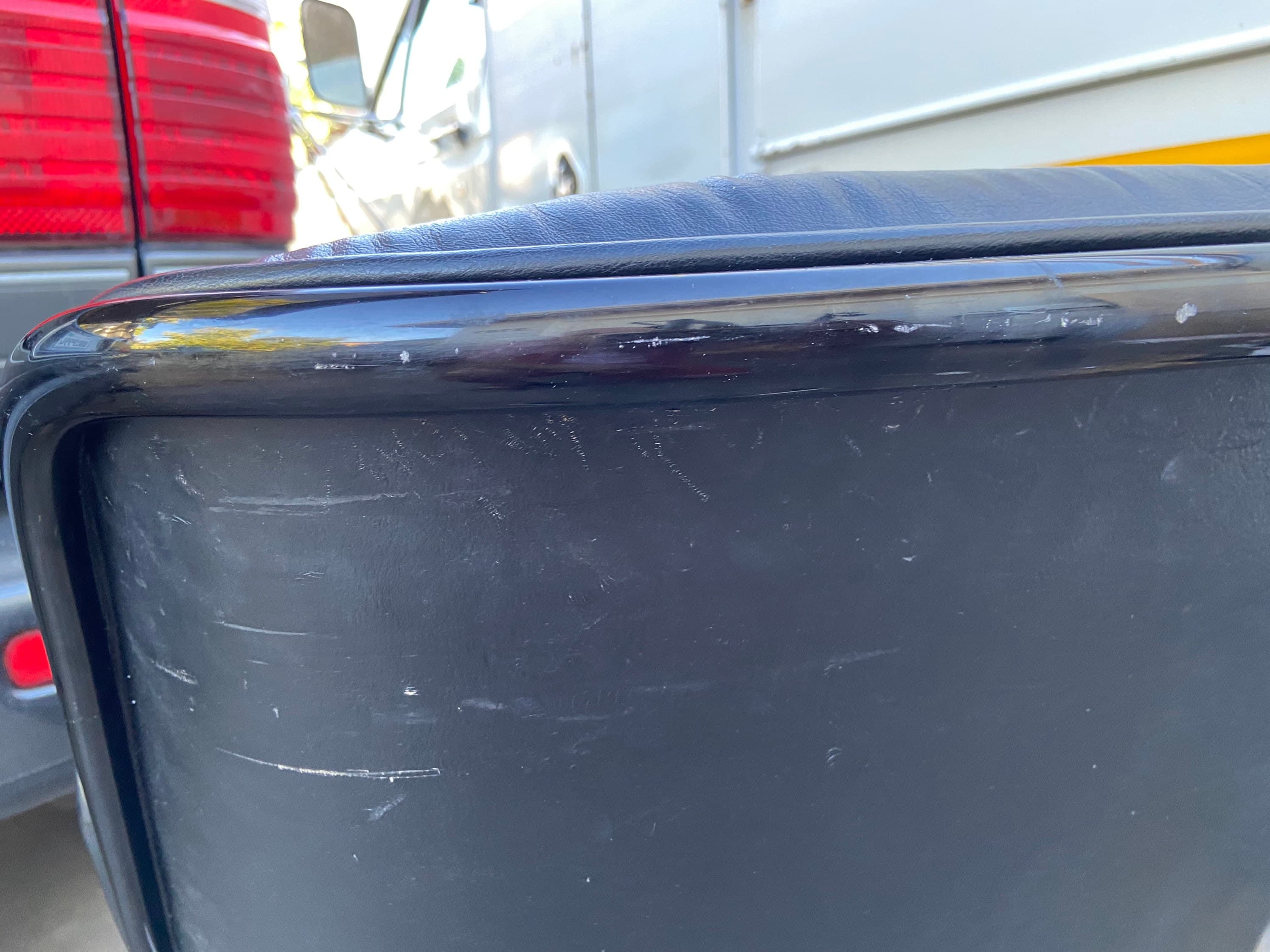 Knoll Charles pollock chair missing a bottom - Thumbnail 5