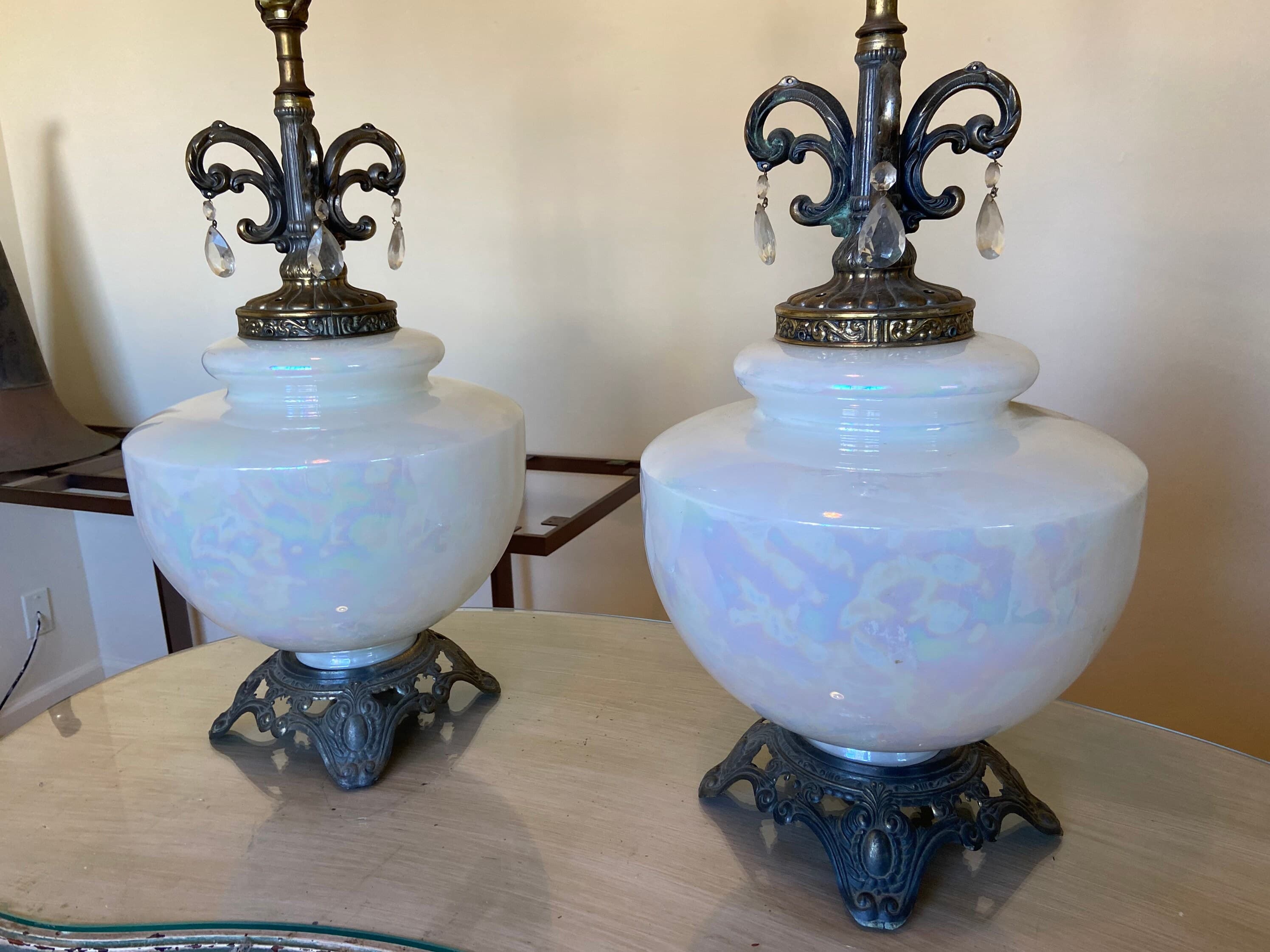 Vintage 1970’s pair of iridescent glass EF & EF industries Inc table lamps - Thumbnail 9