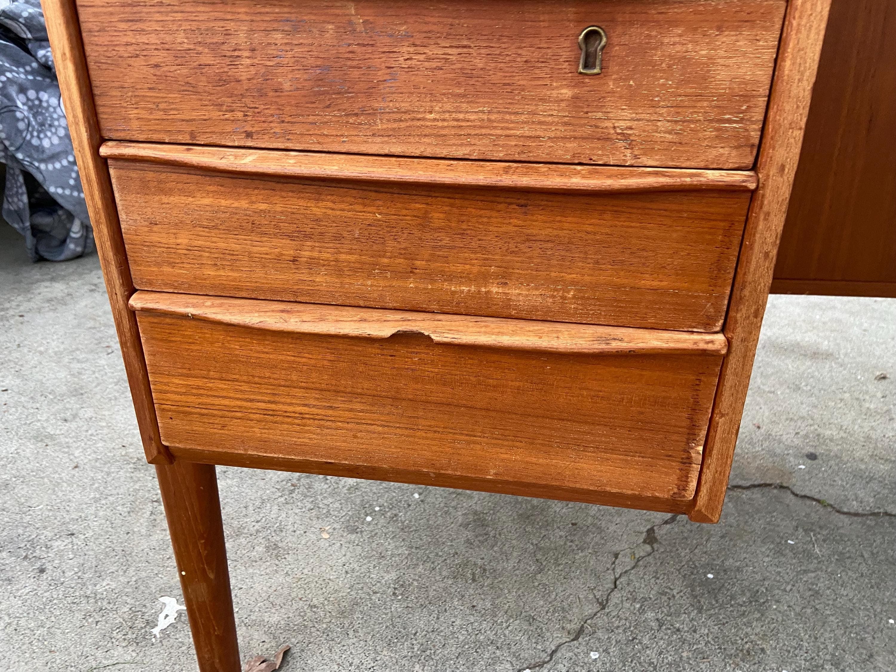 Vintage MCM Danish Teak Floating Desk by Peter Løvig Nielsen Needs Restoration - Thumbnail 5
