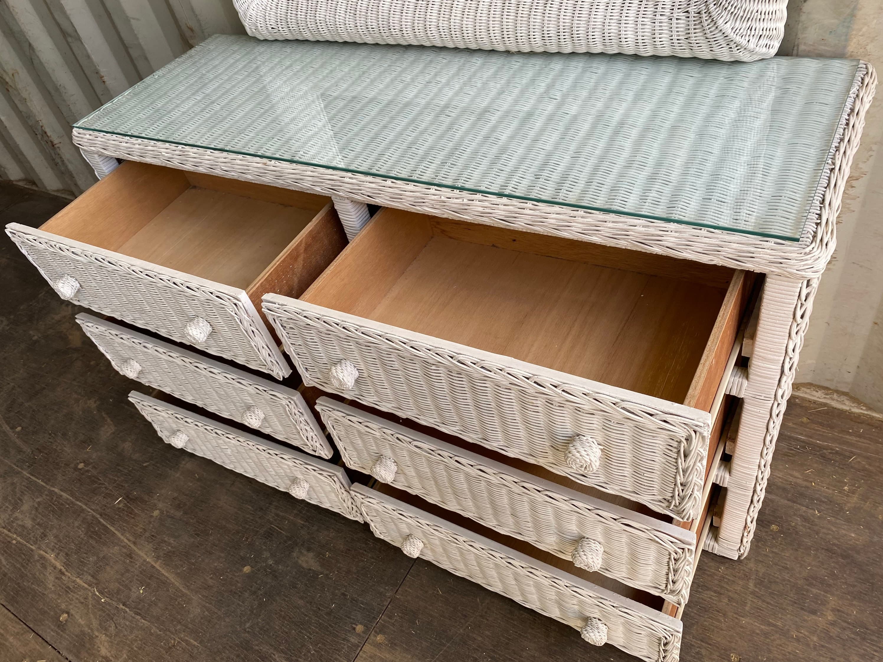 Vintage wicker dresser set - Thumbnail 9