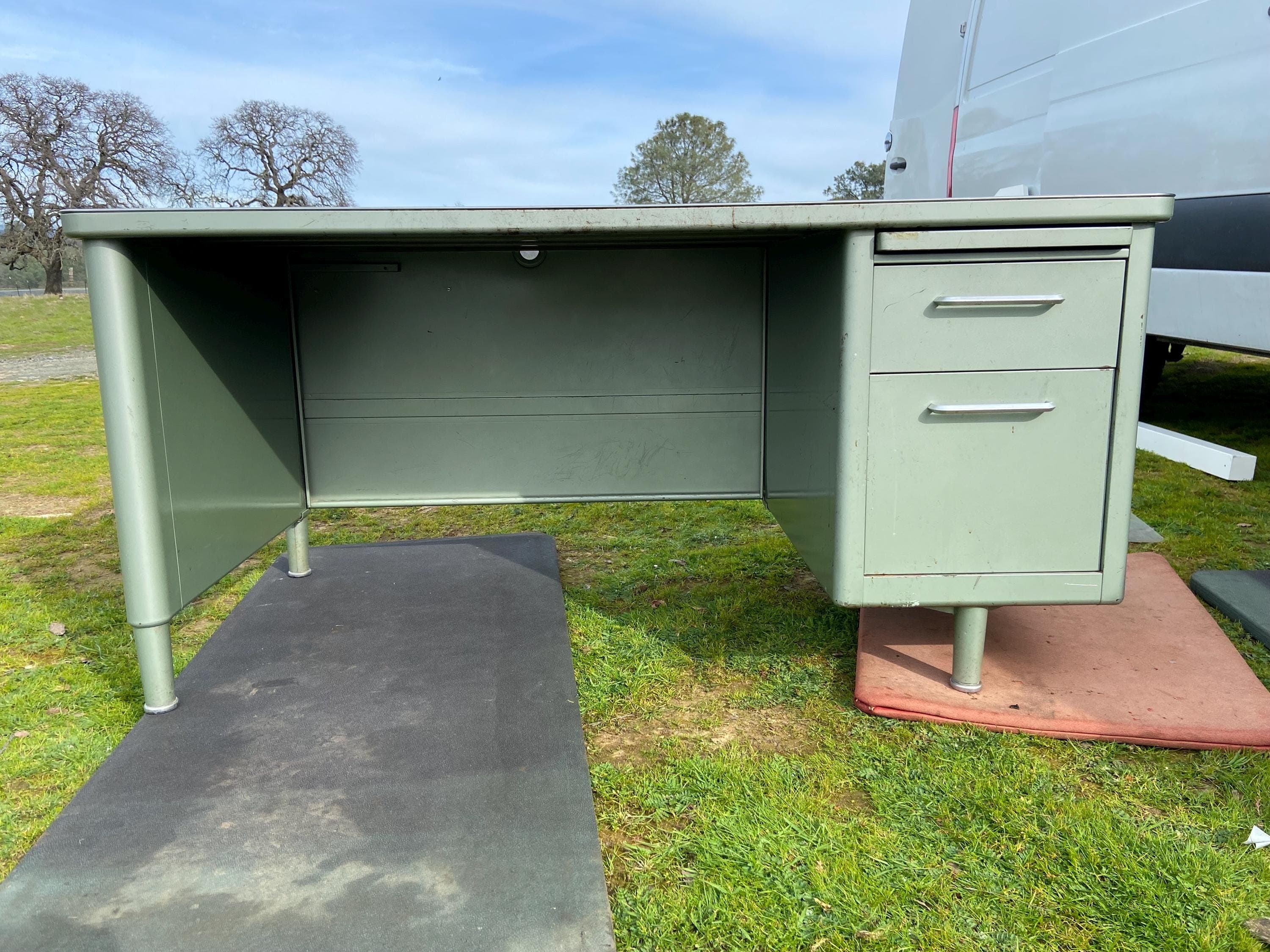 Steelcase vintage mid century modern metal tanker desk - Thumbnail 10