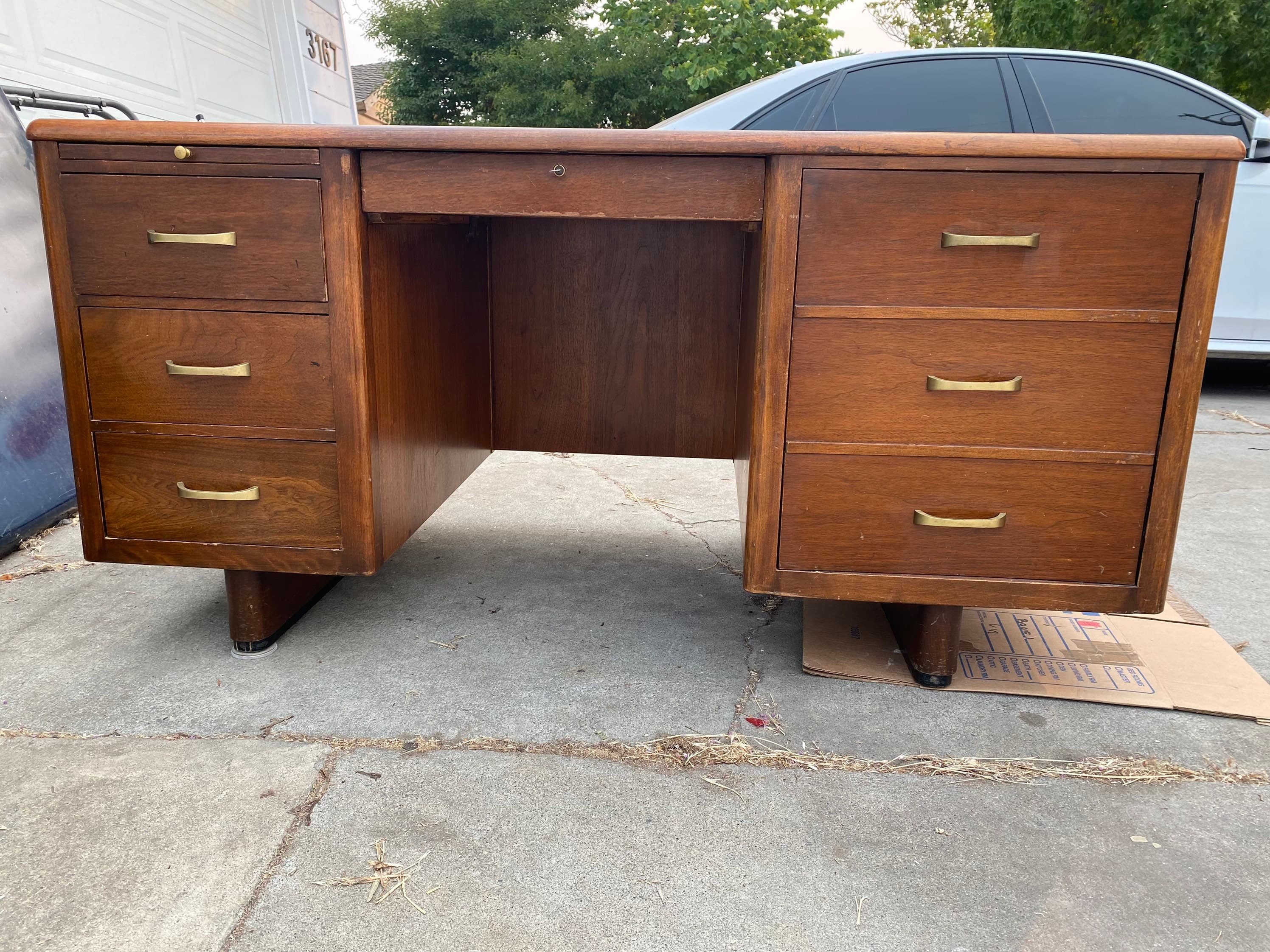 Vintage wooden desk - Image 1