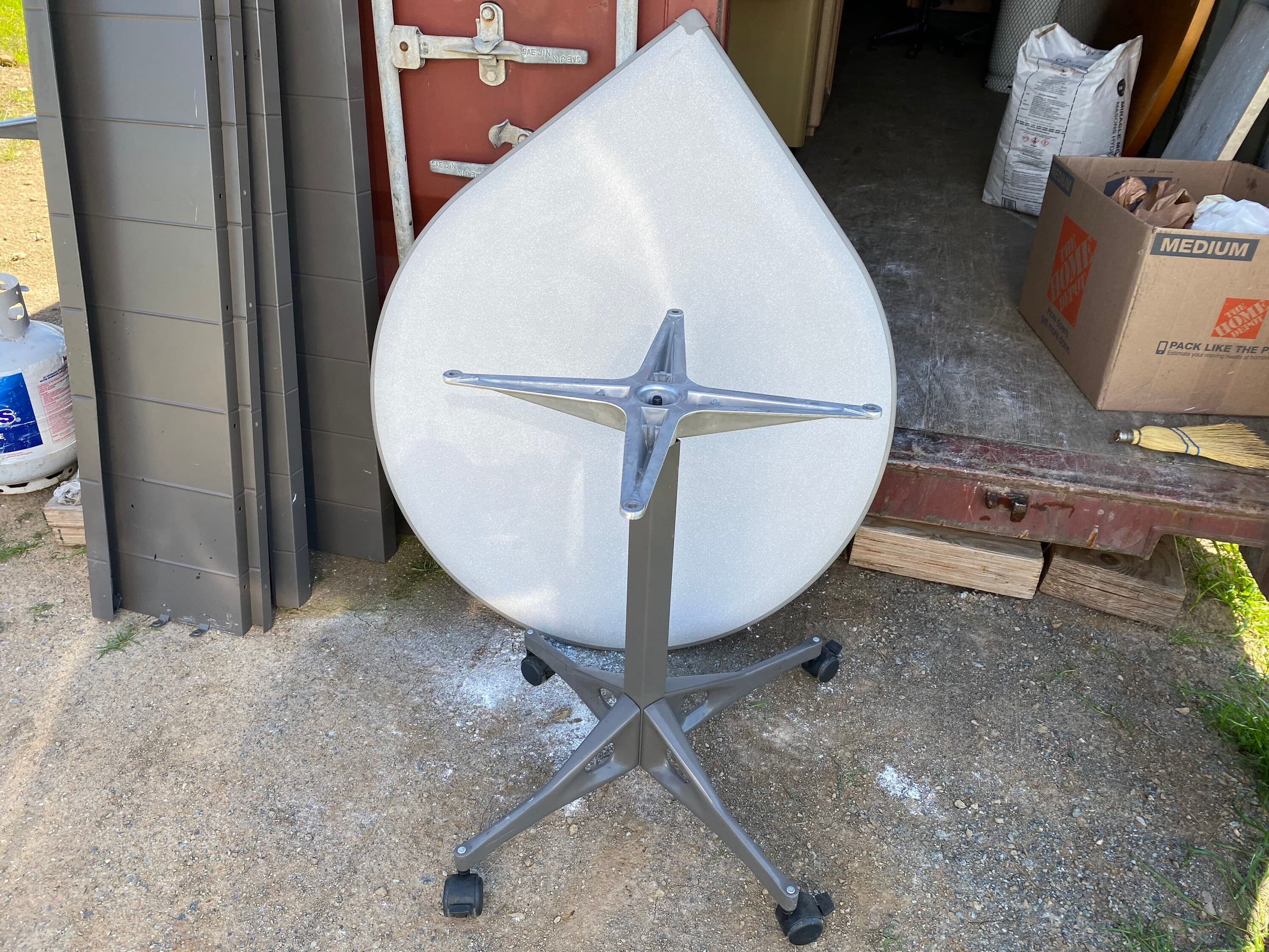 Vintage tear shape rolling table - Thumbnail 5