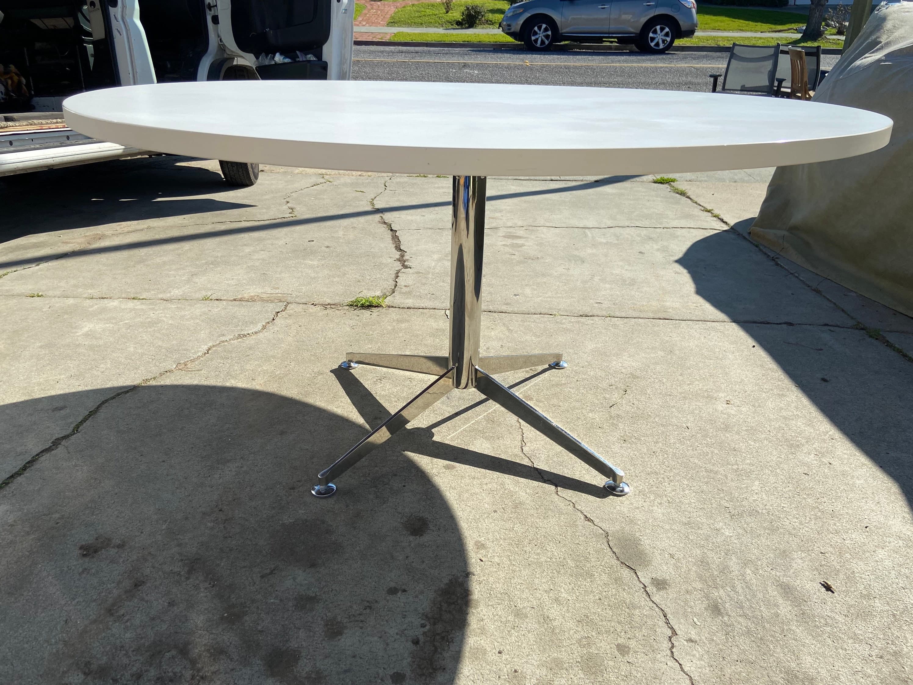 Florence knoll studio style round table - Thumbnail 7