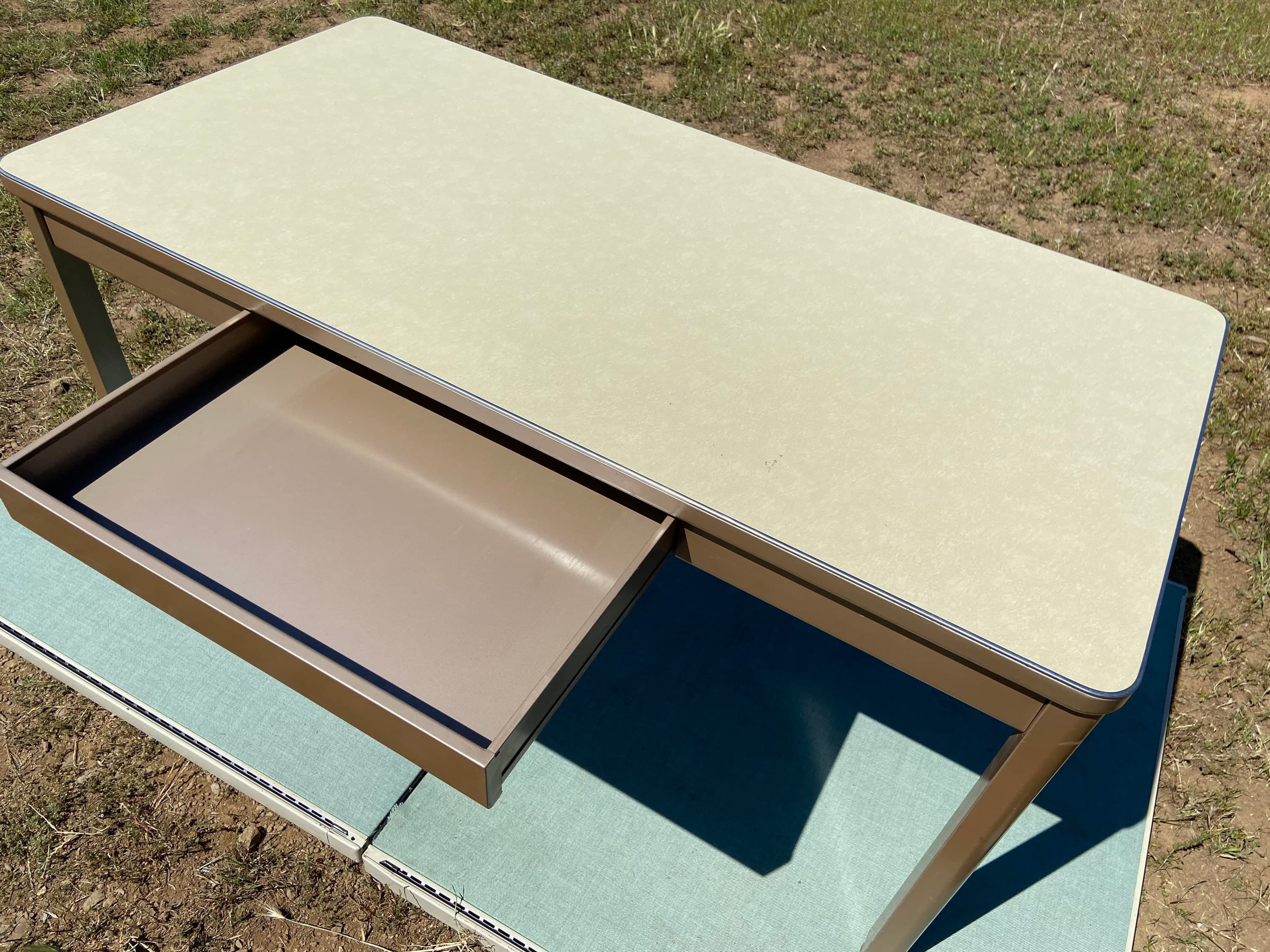 Vintage mid century modern metal tanker desk table - Thumbnail 4