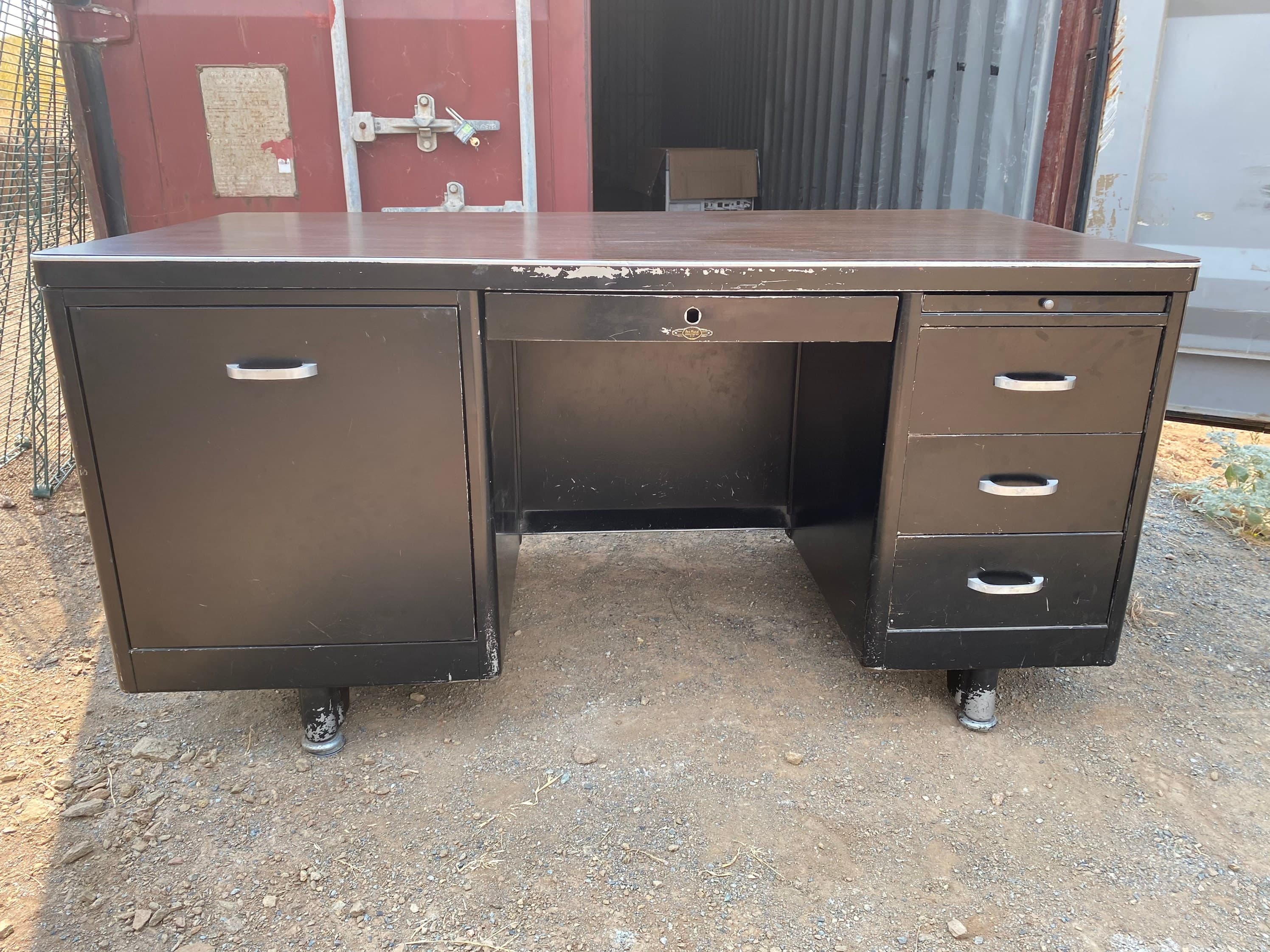 Vintage metal tanker desk - Thumbnail 9