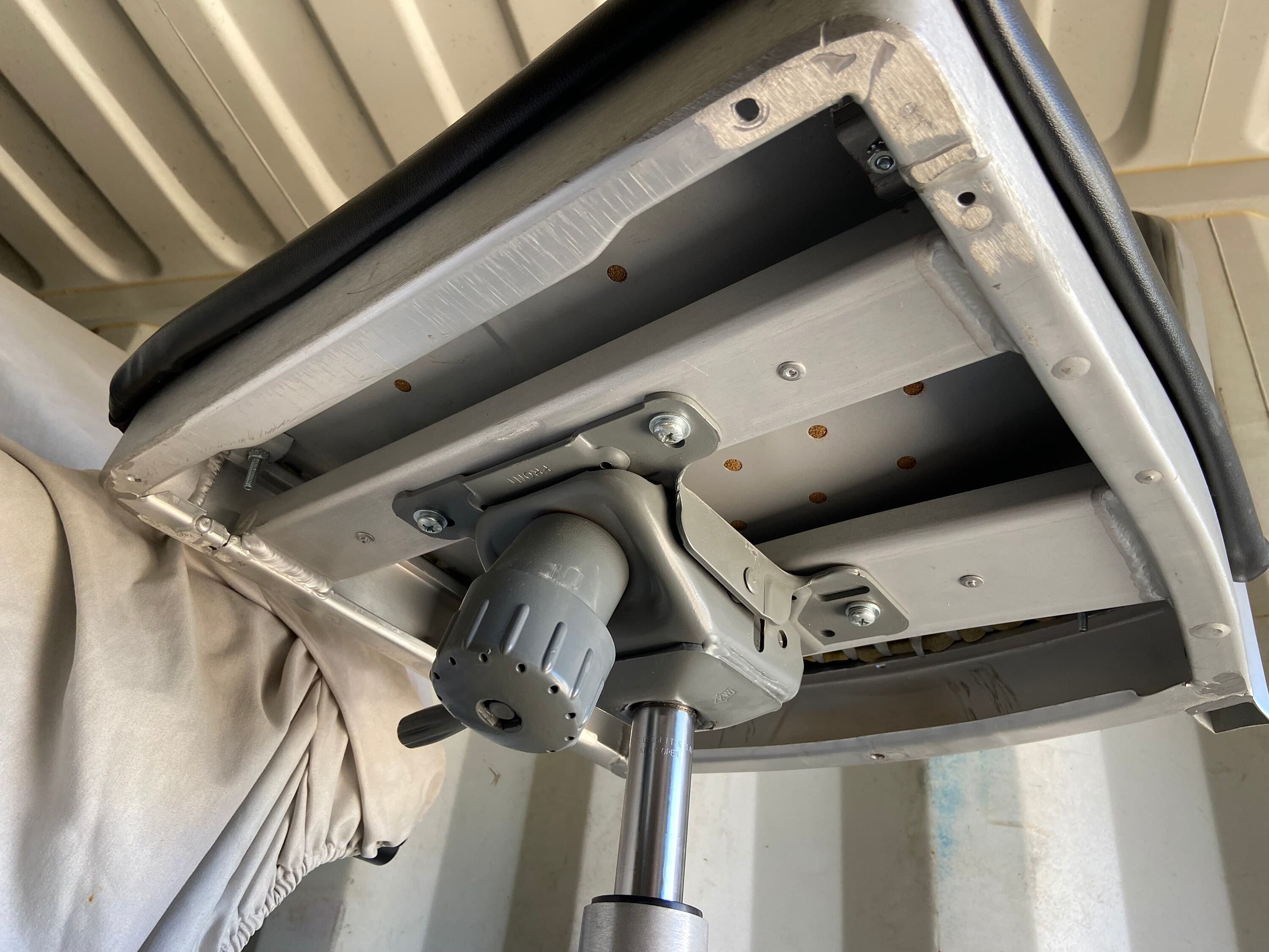 Emeco Navi swivel aluminum desk chair - Thumbnail 5