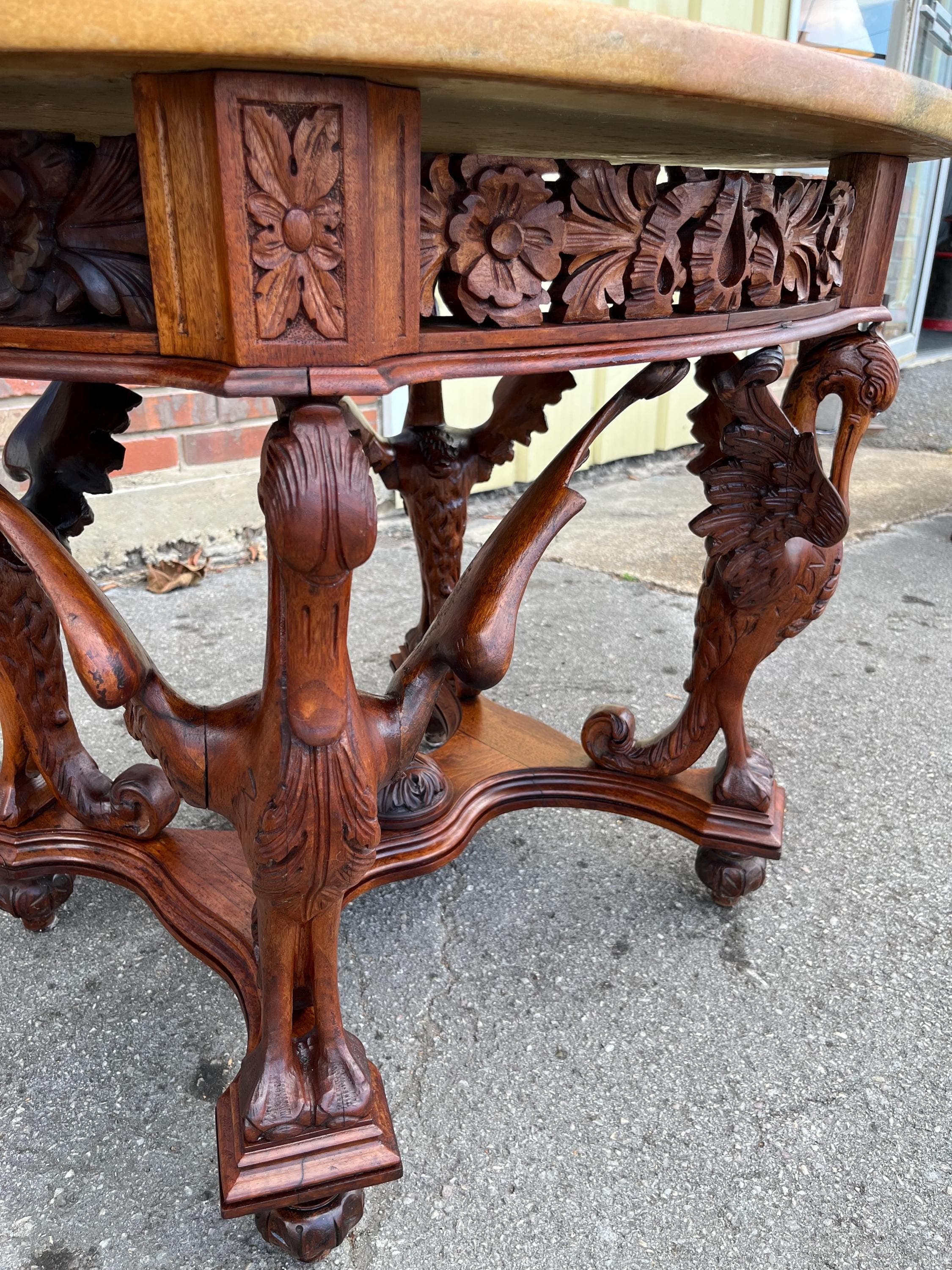 Marble-top Table with Carved Birds - Thumbnail 9