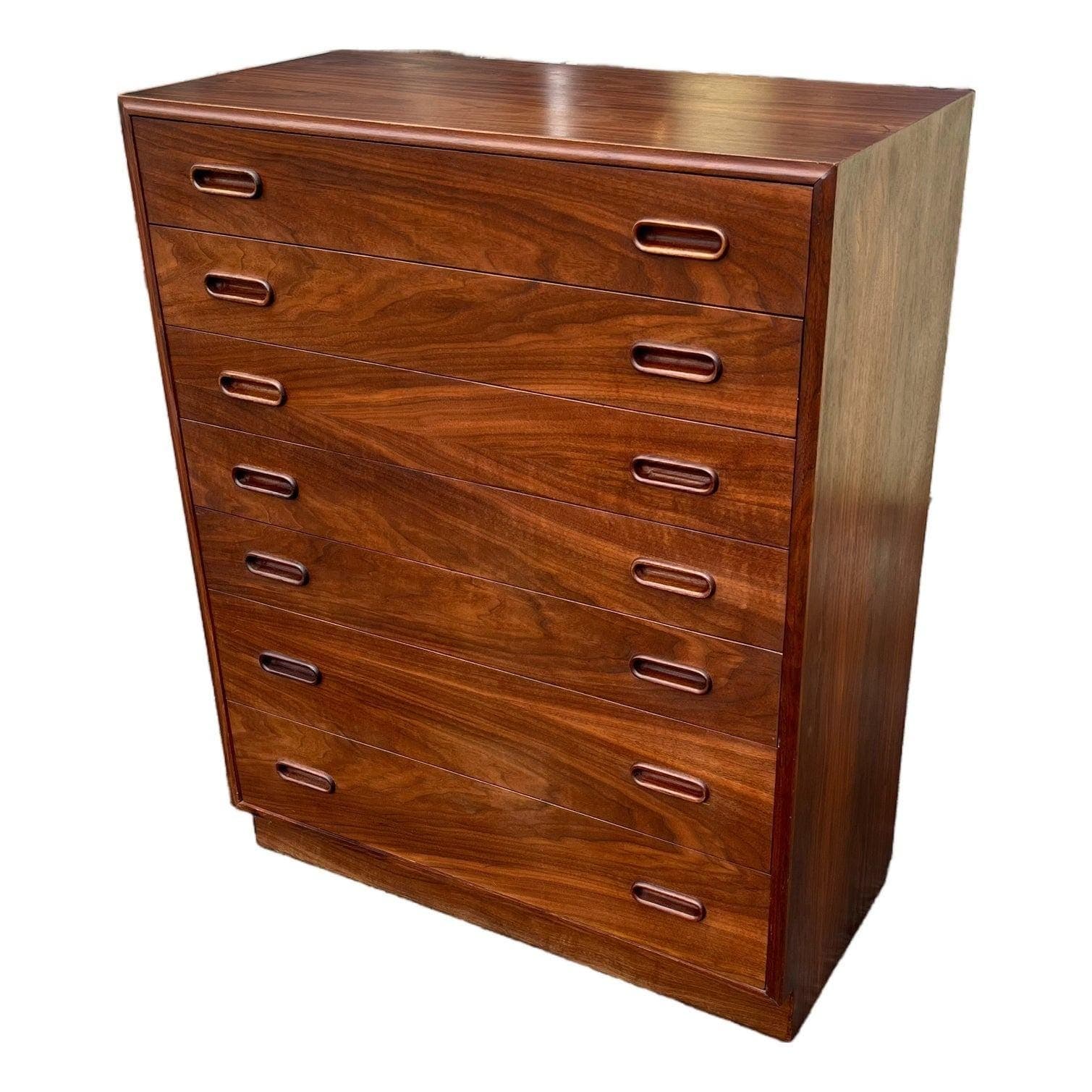 Founders MCM Walnut Chest of Drawers - Danish Style - Image 1