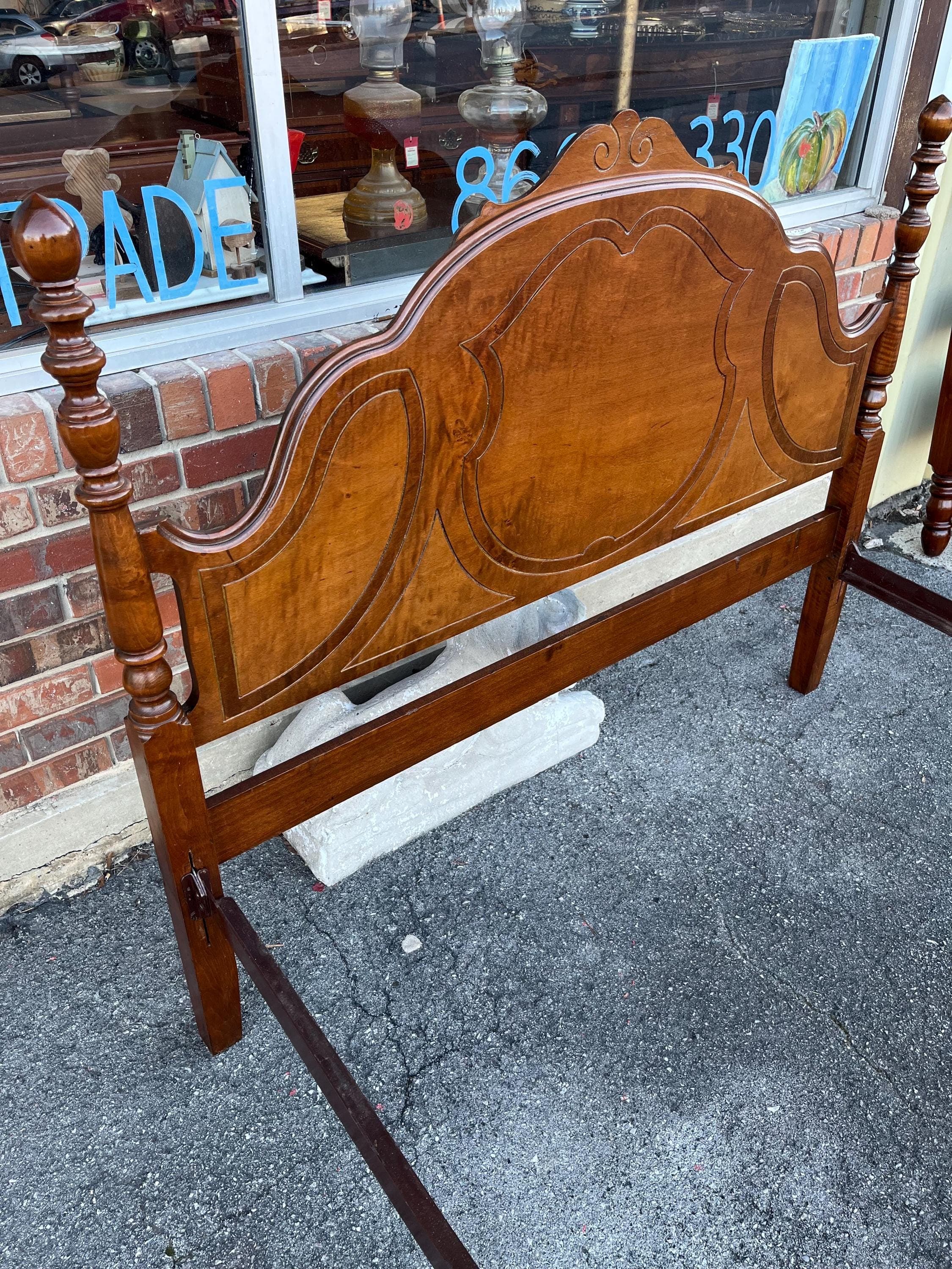 Depression Era Full Size Poster Bed - Thumbnail 10