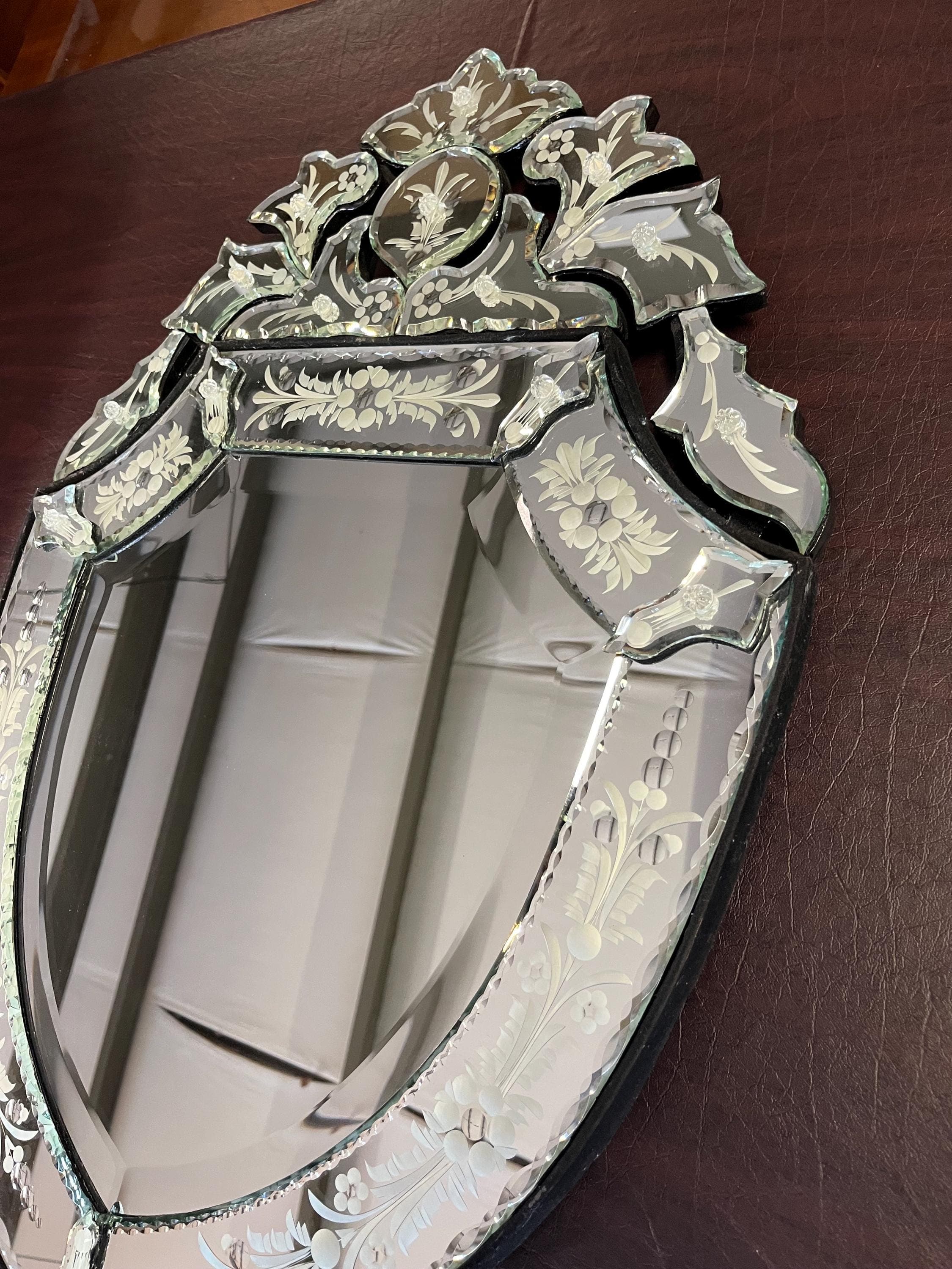 Venetian-Style Etched Glass Mirror With Beveled Crest - Thumbnail 8