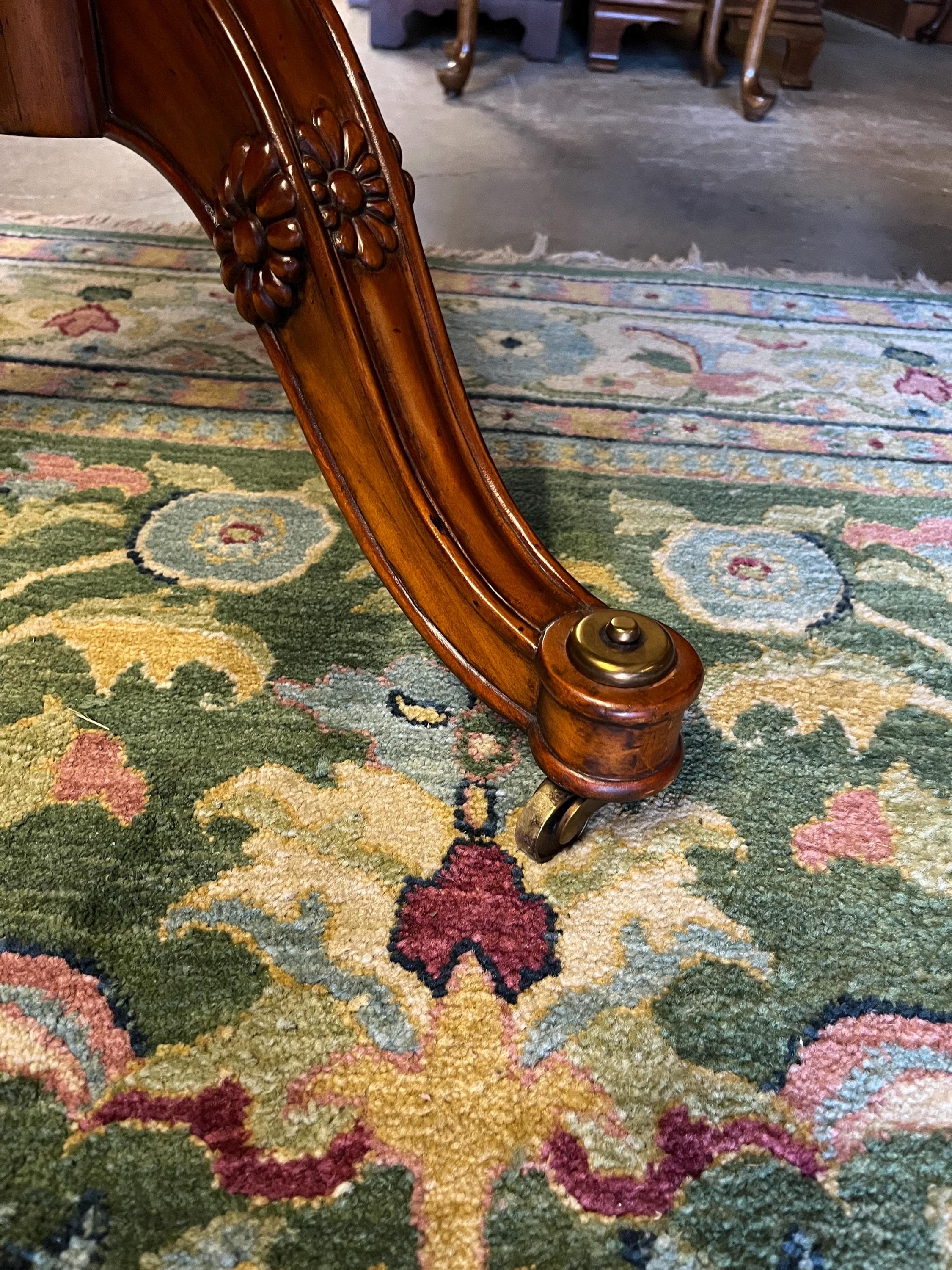 Maitland-Smith Round Mother-of-Pearl Table - Thumbnail 8