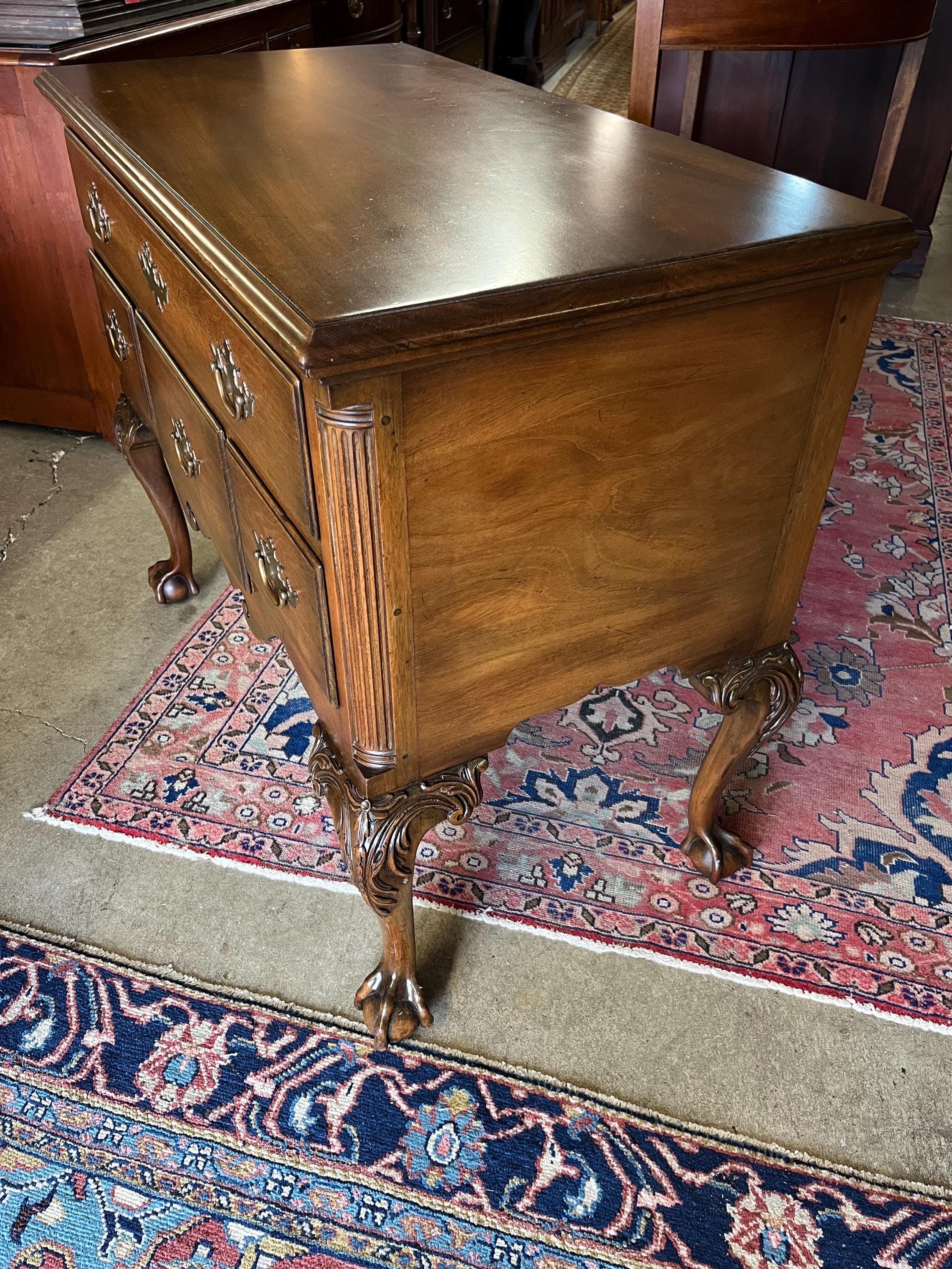 Kittinger Colonial Williamsburg Lowboy - Thumbnail 9