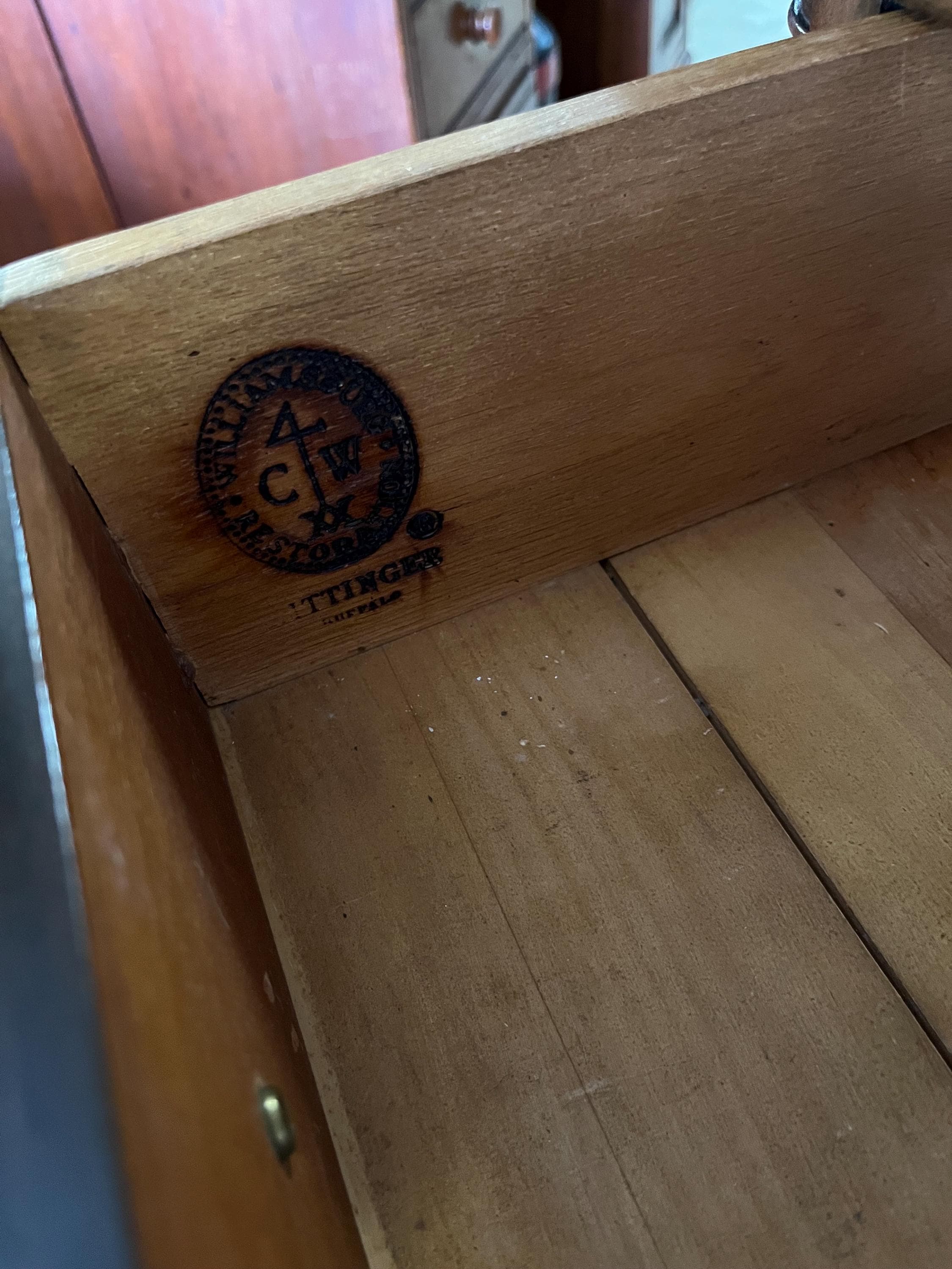 Kittinger Colonial Williamsburg Lowboy - Thumbnail 6