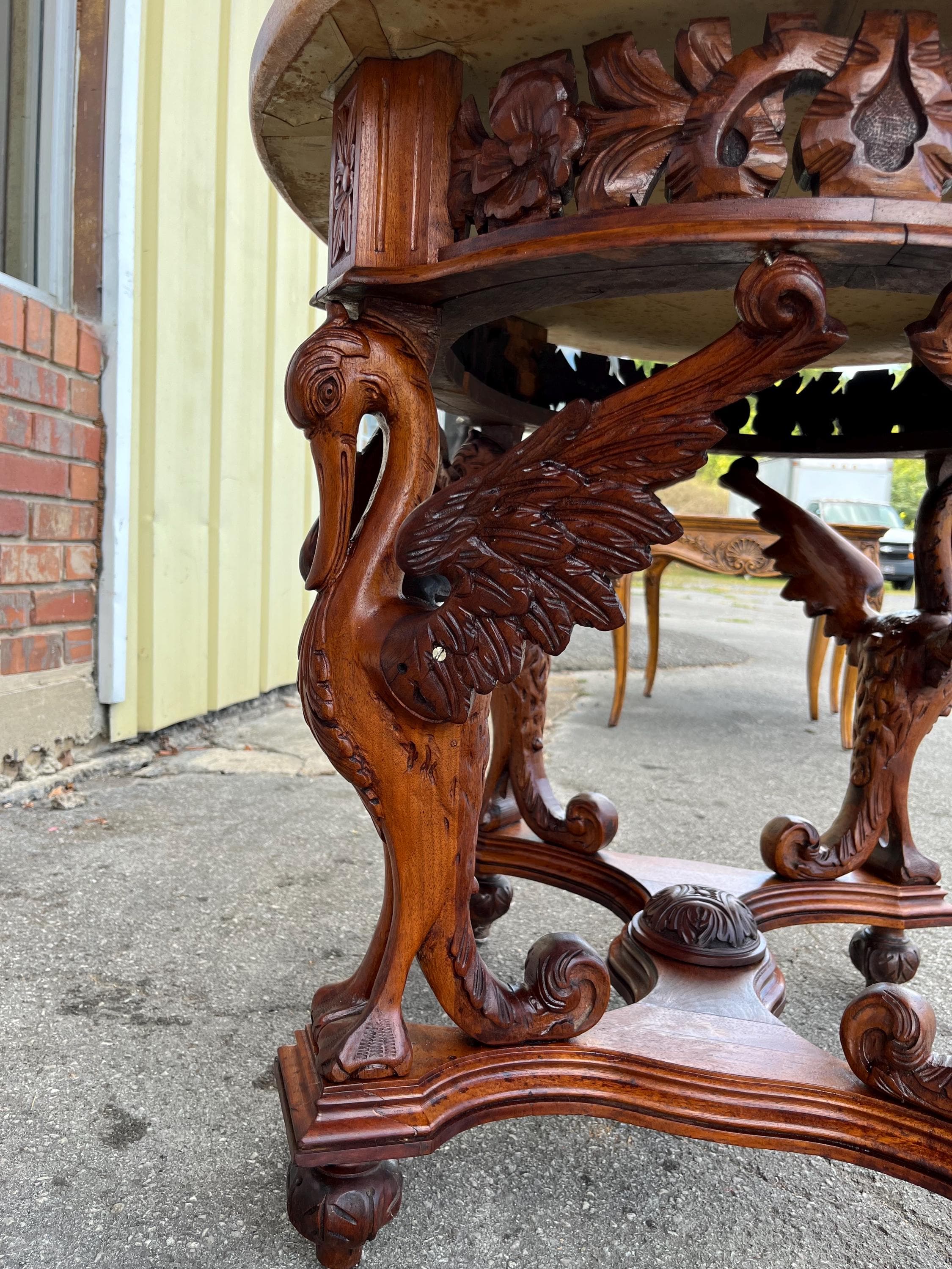Marble-top Table with Carved Birds - Thumbnail 8
