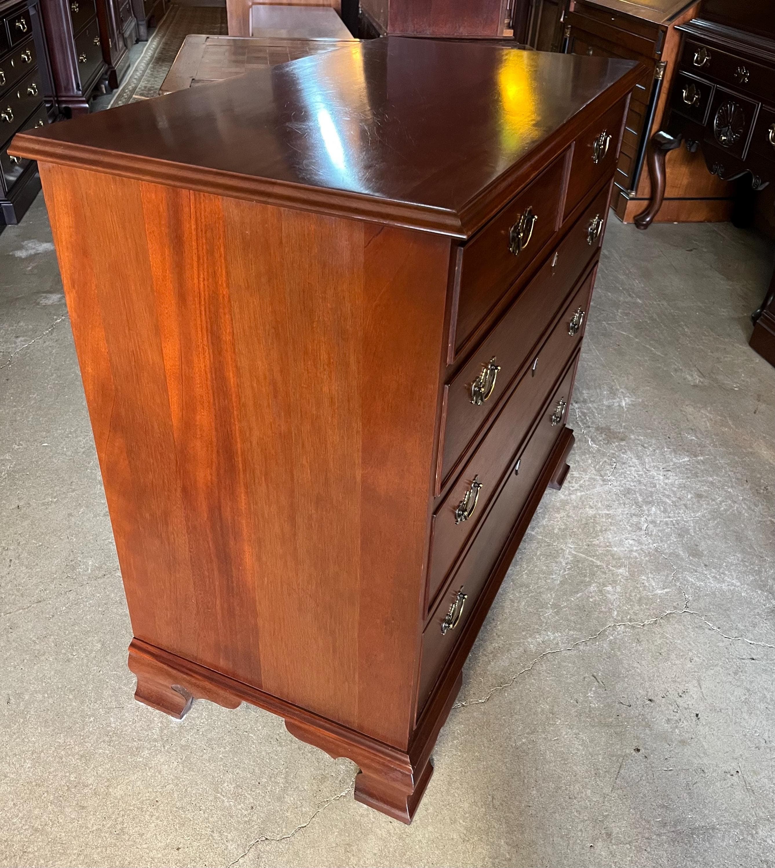 Craftique Two Over Three Drawer Chest - Thumbnail 9