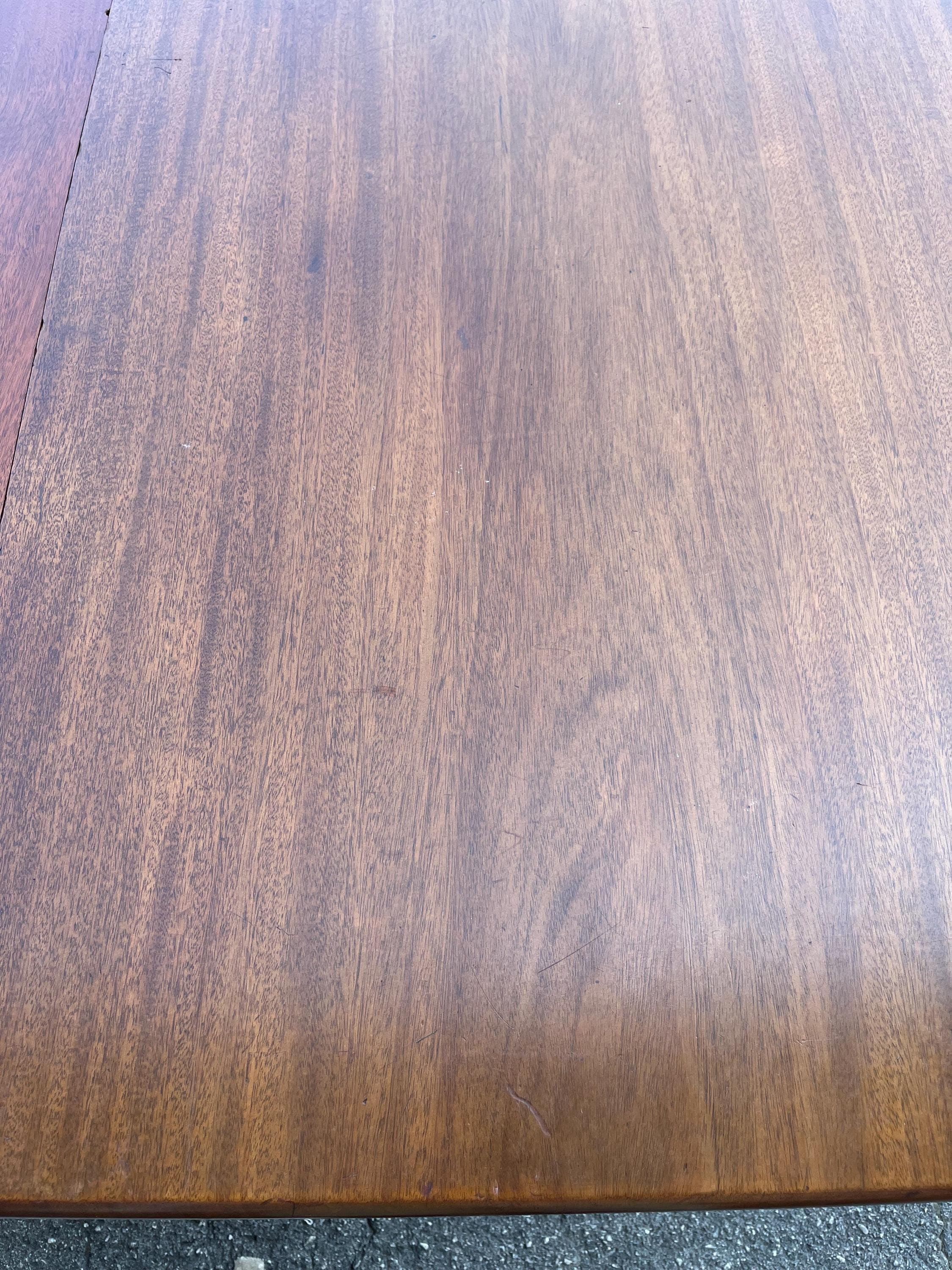 Double Pedestal Table - Thumbnail 11