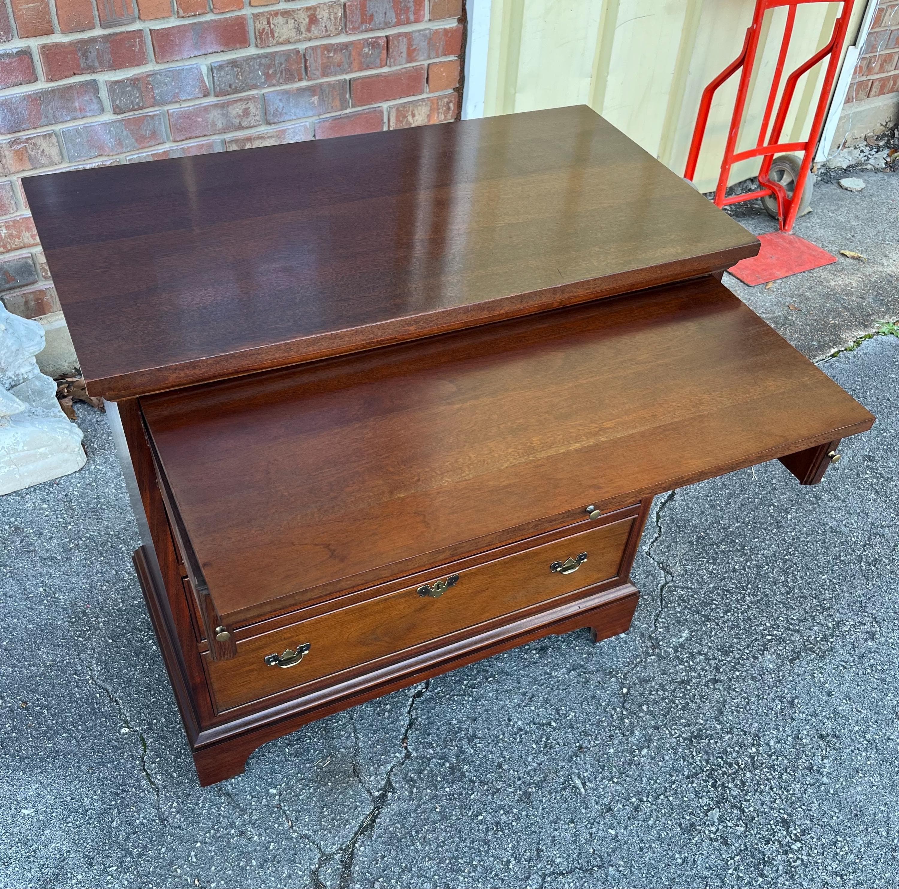 Craftique Mary Washington Bachelor’s Chest - Thumbnail 5