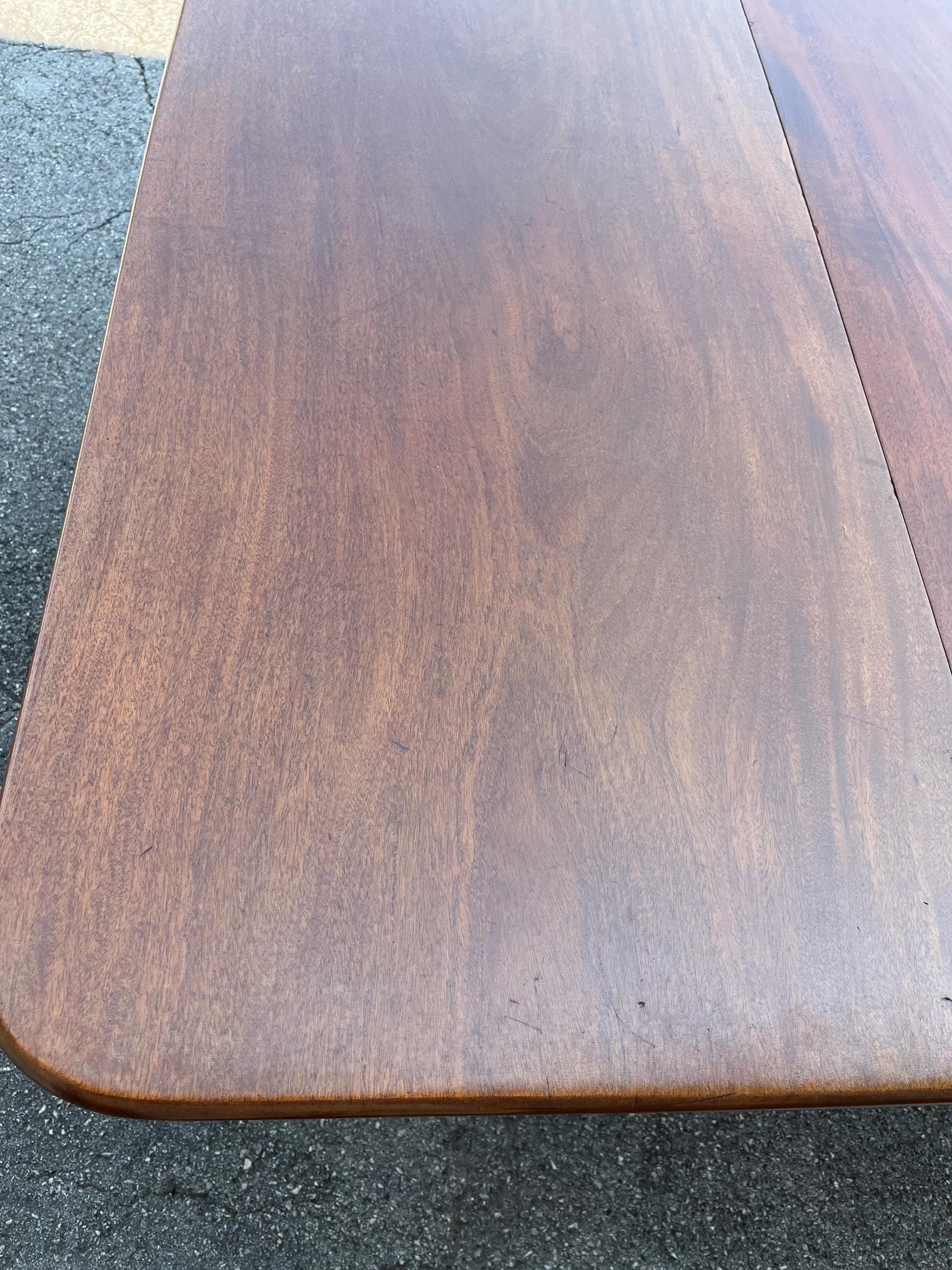 Double Pedestal Table - Thumbnail 10