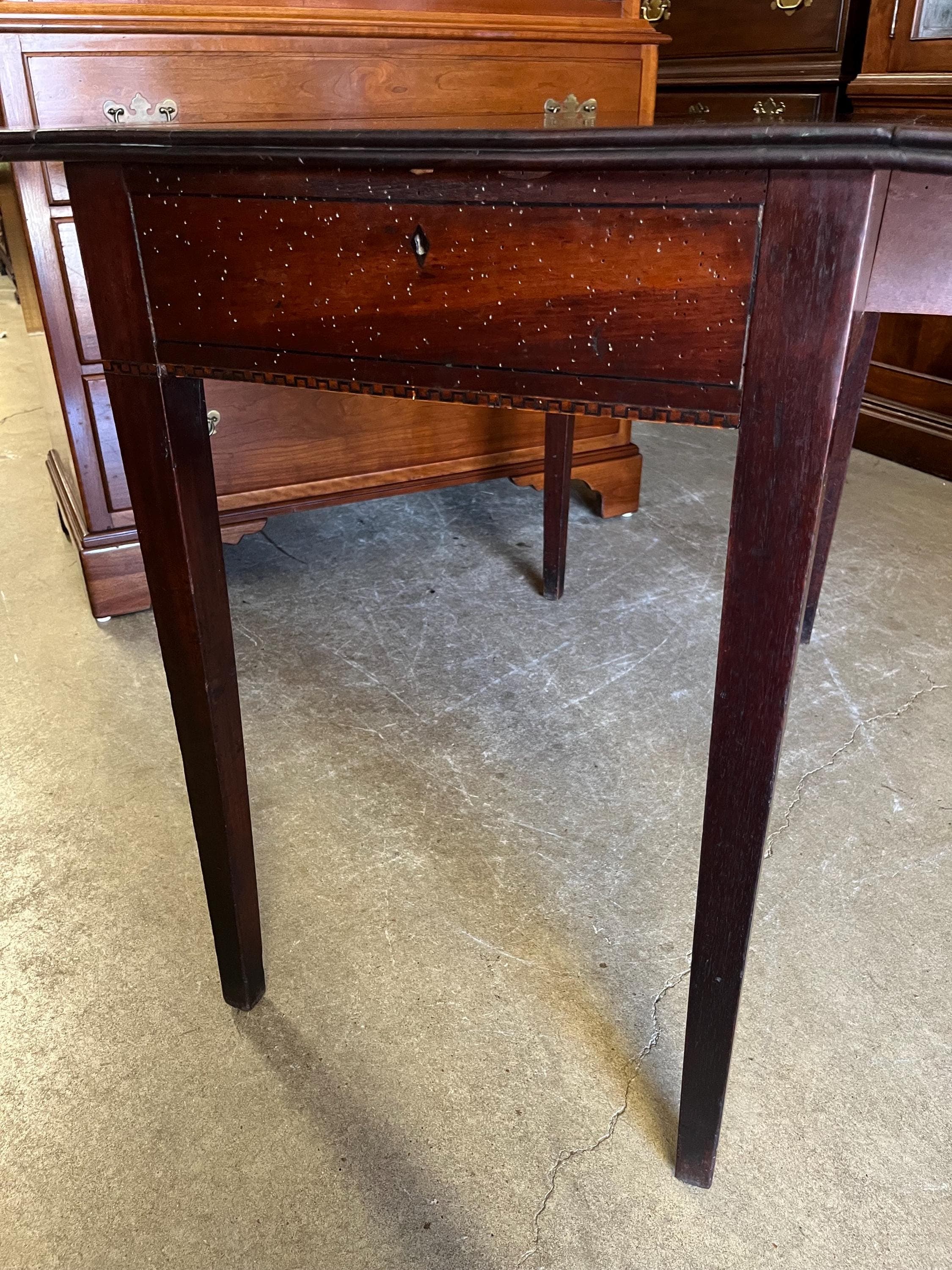 Antique English Mahogany Pembroke Table - Thumbnail 5