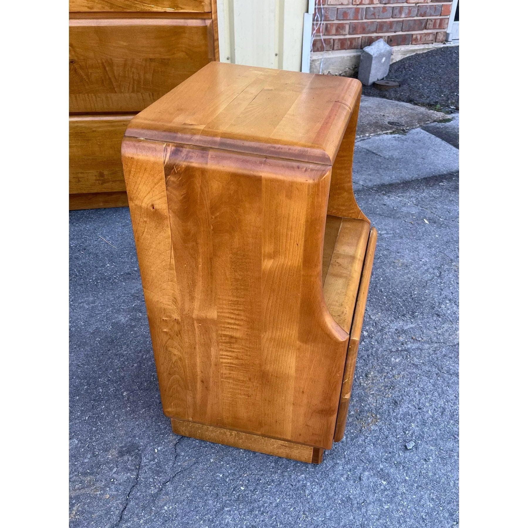 Mid 20th Century Star Dust Nightstand Designed by Russel Wright - Thumbnail 4