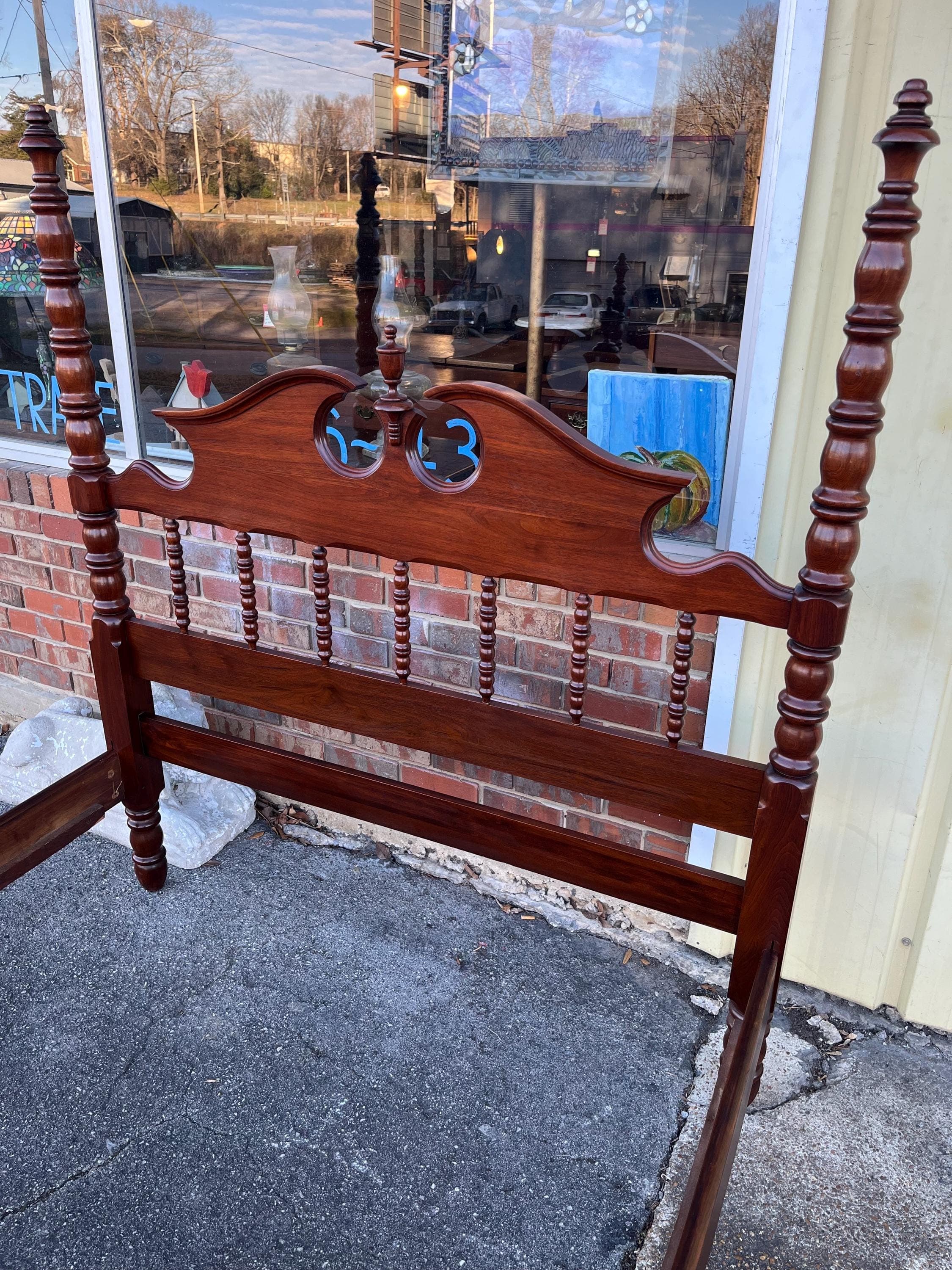 Full Size Spool Poster Bed by Davis Cabinet Co - Thumbnail 7