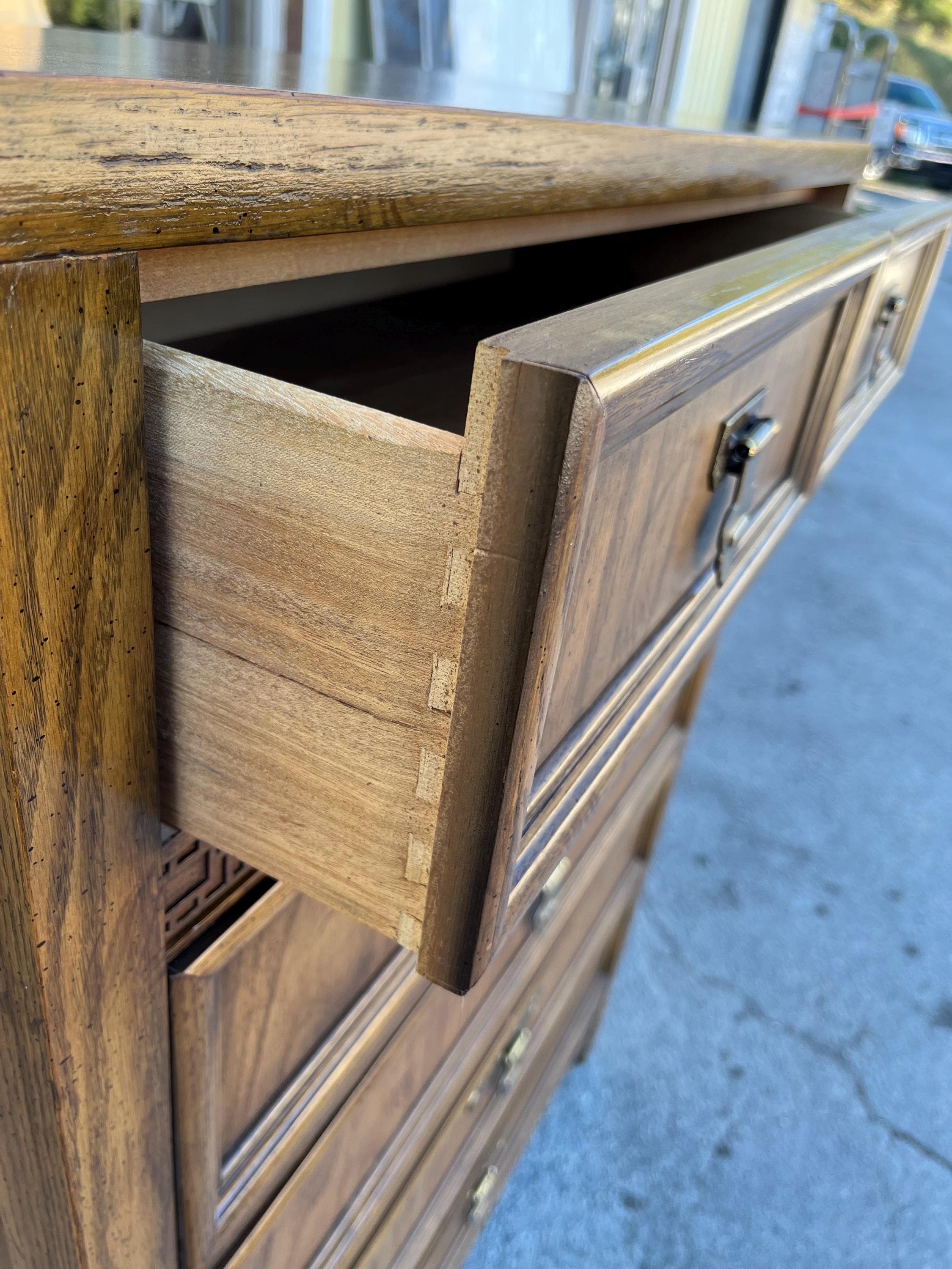 Dixie Shangri La Chest of Drawers - Thumbnail 7