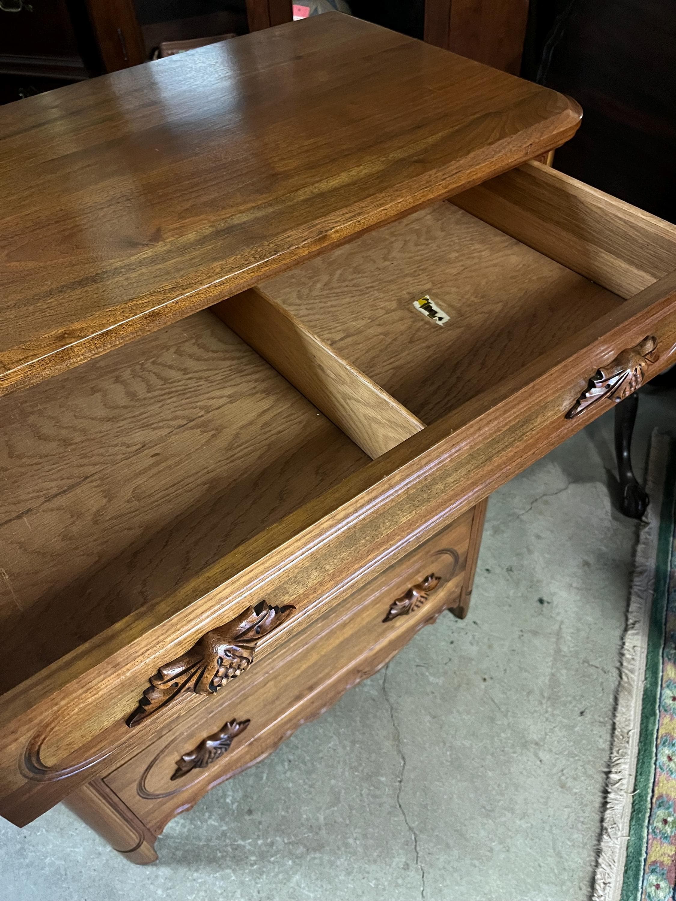 Davis Cabinet Company Chest of Drawers - Thumbnail 10