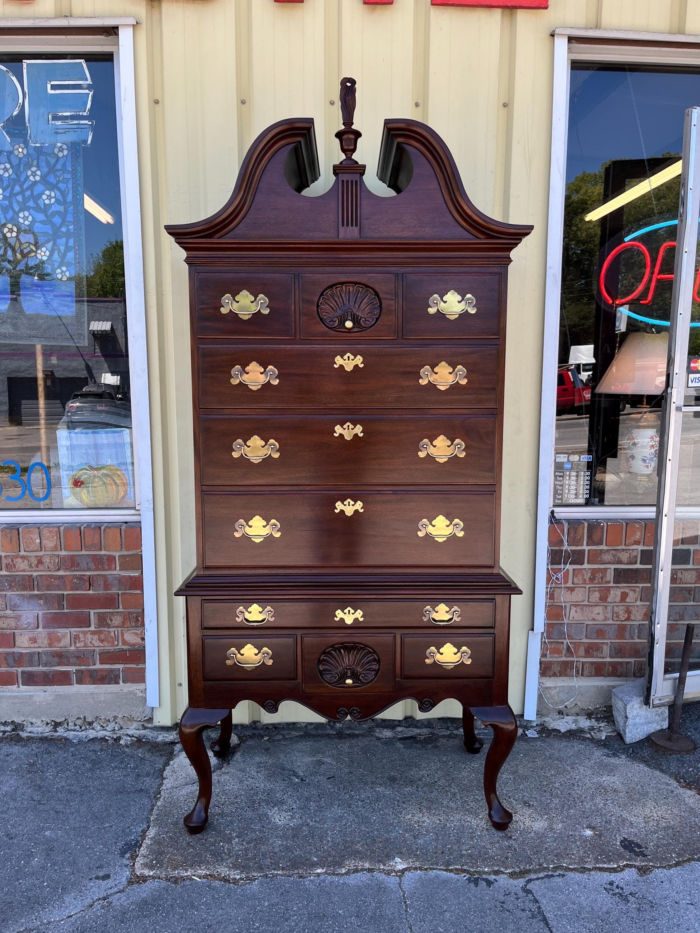 Henkel-Harris Mahogany Highboy Chest: Vintage Flame Finial, Cabriole Legs - Thumbnail 7