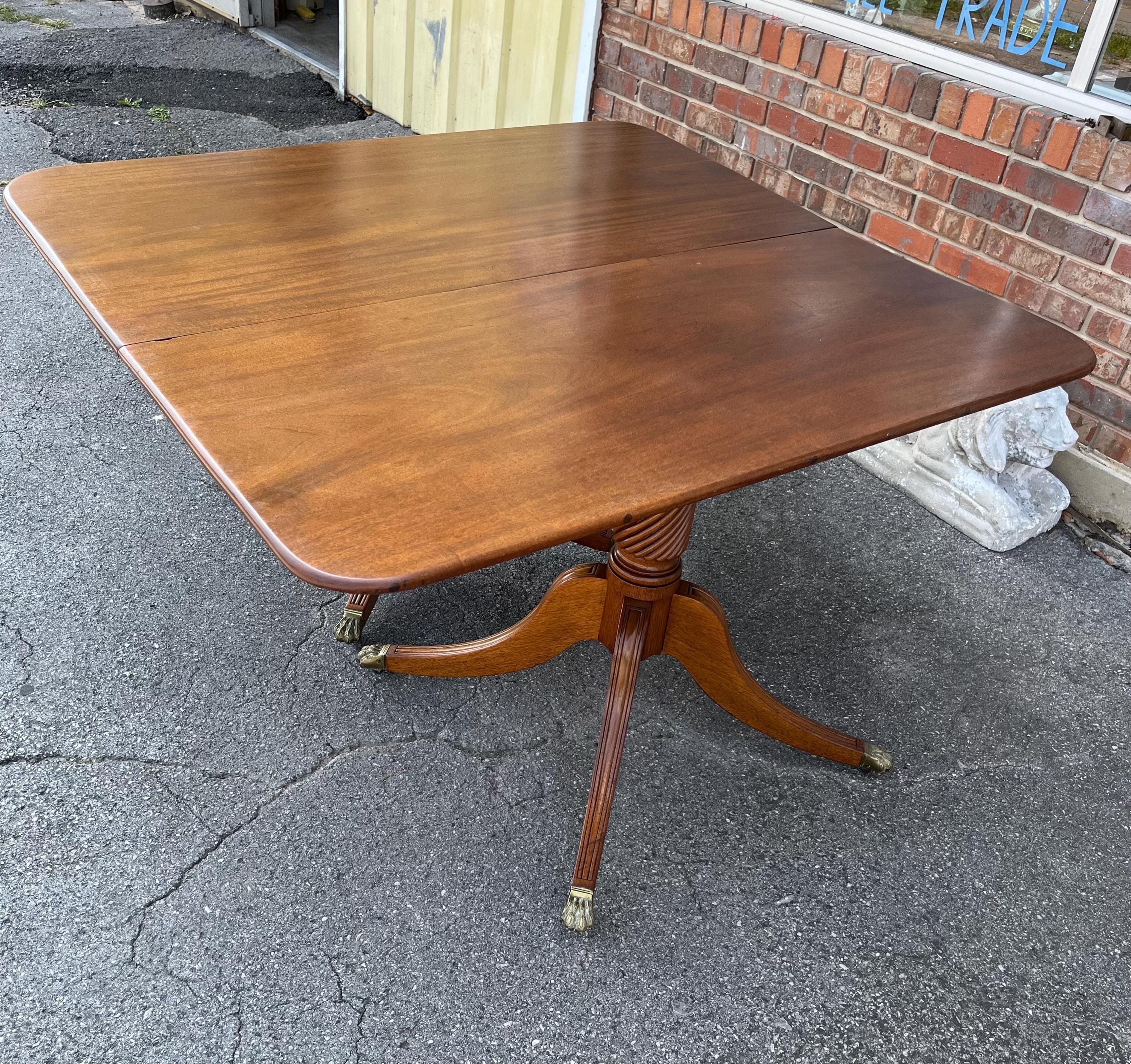 Double Pedestal Table - Thumbnail 12