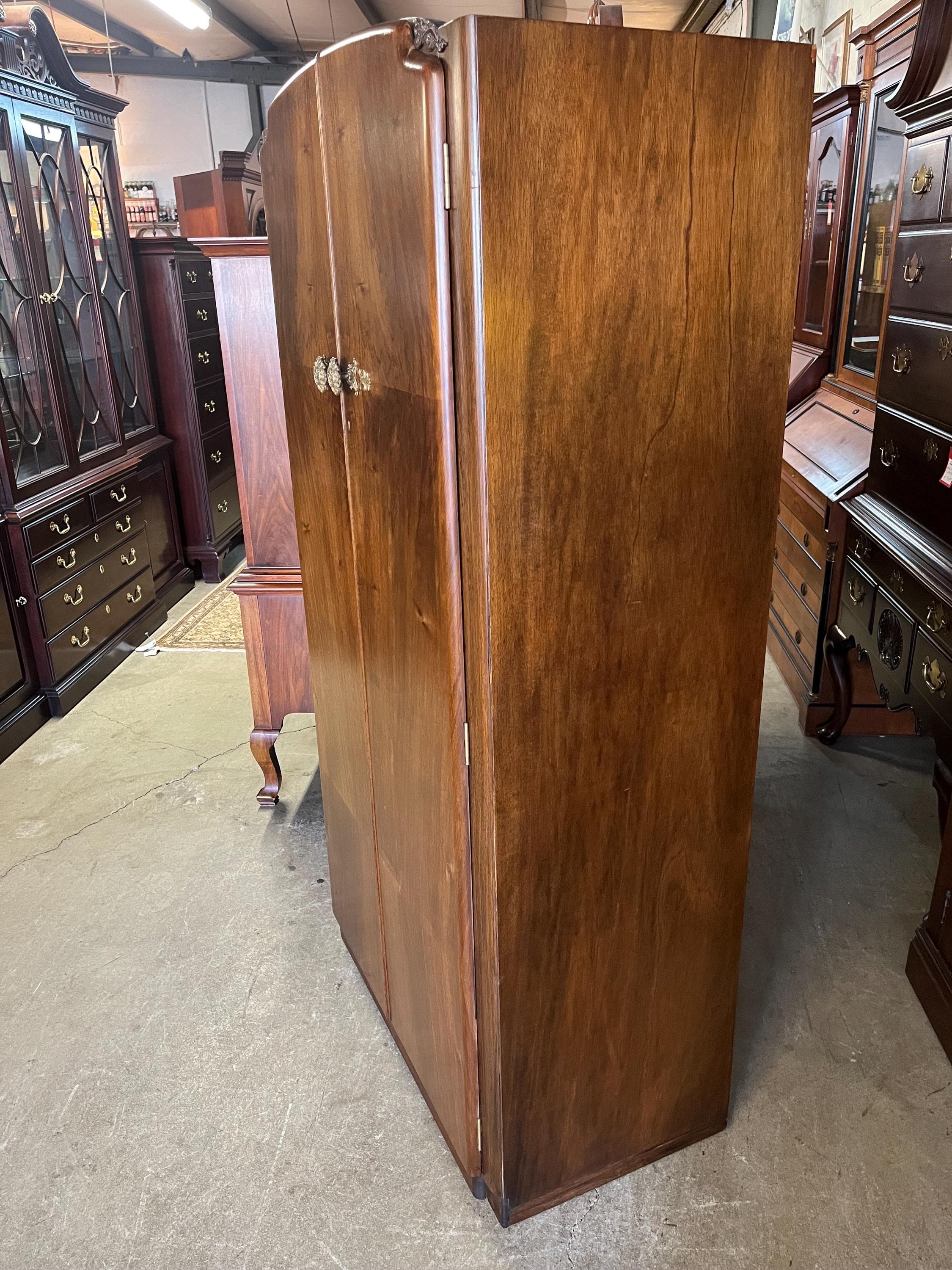 Mid 20th Century English Art Deco Wardrobe - Thumbnail 11