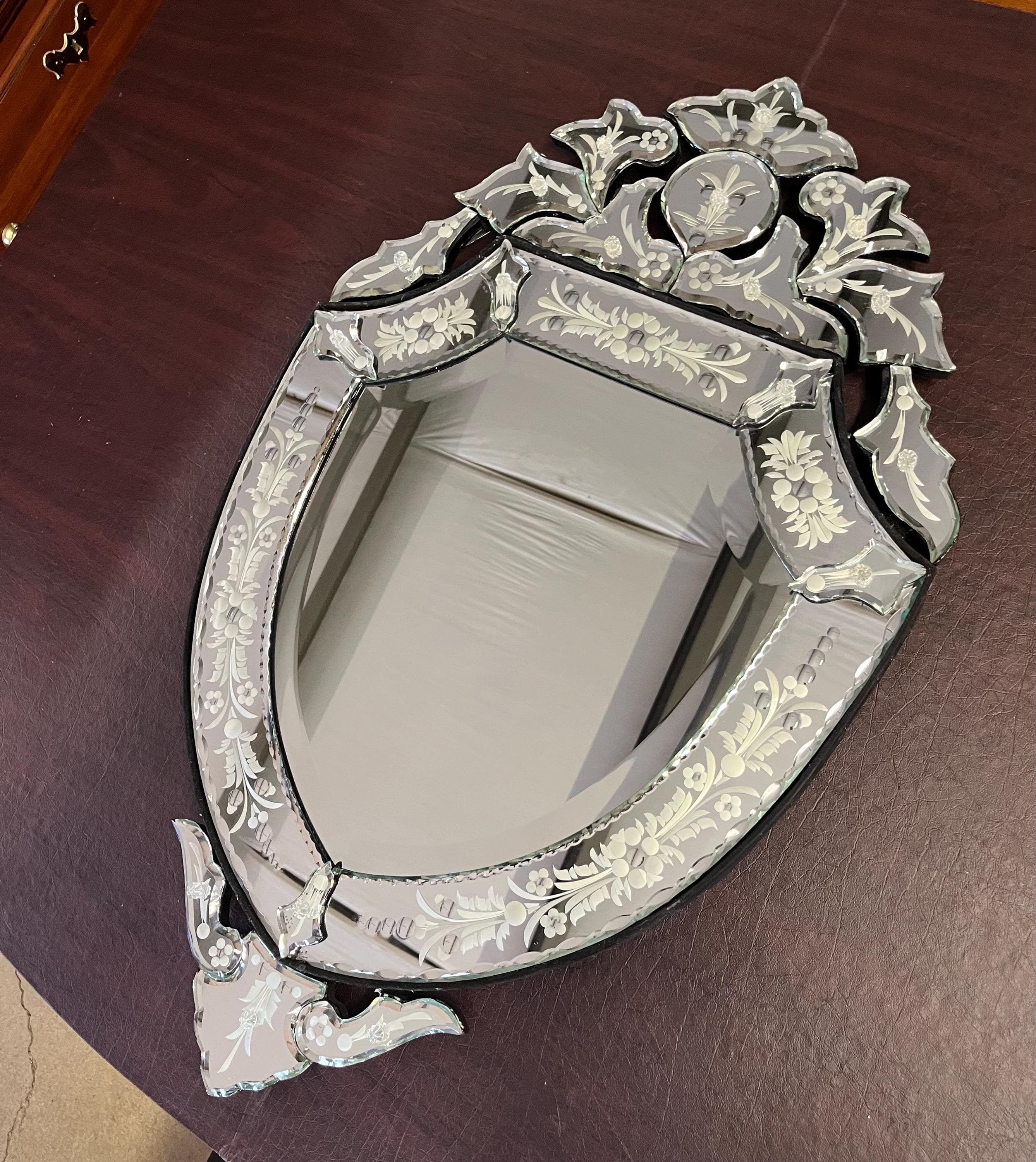 Venetian-Style Etched Glass Mirror With Beveled Crest - Thumbnail 10
