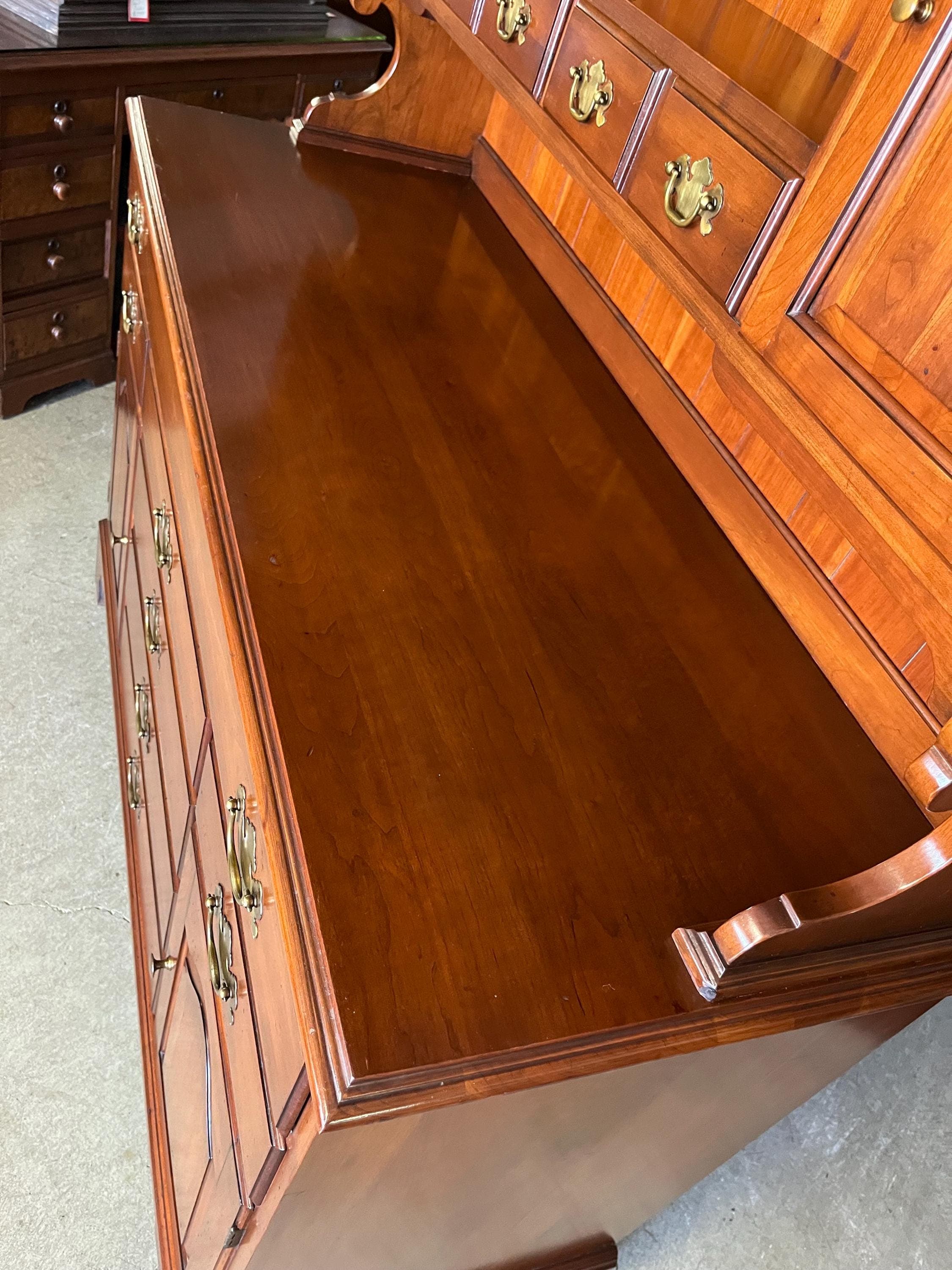 Henkel Harris Cherry Hutch - Thumbnail 6